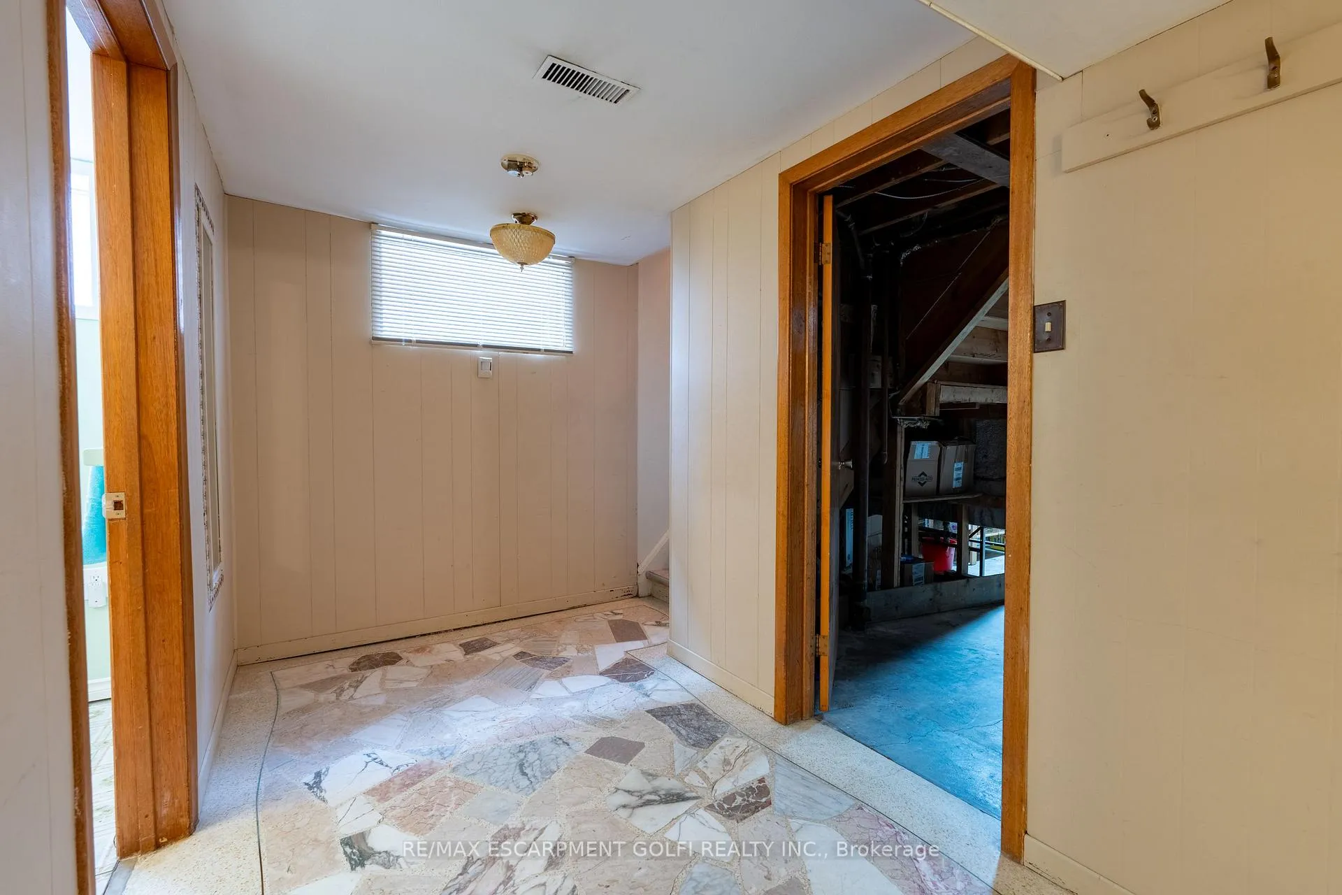 Photo 24 of 16 Gatineau Drive, Hamilton, Lisgar — HOMEH