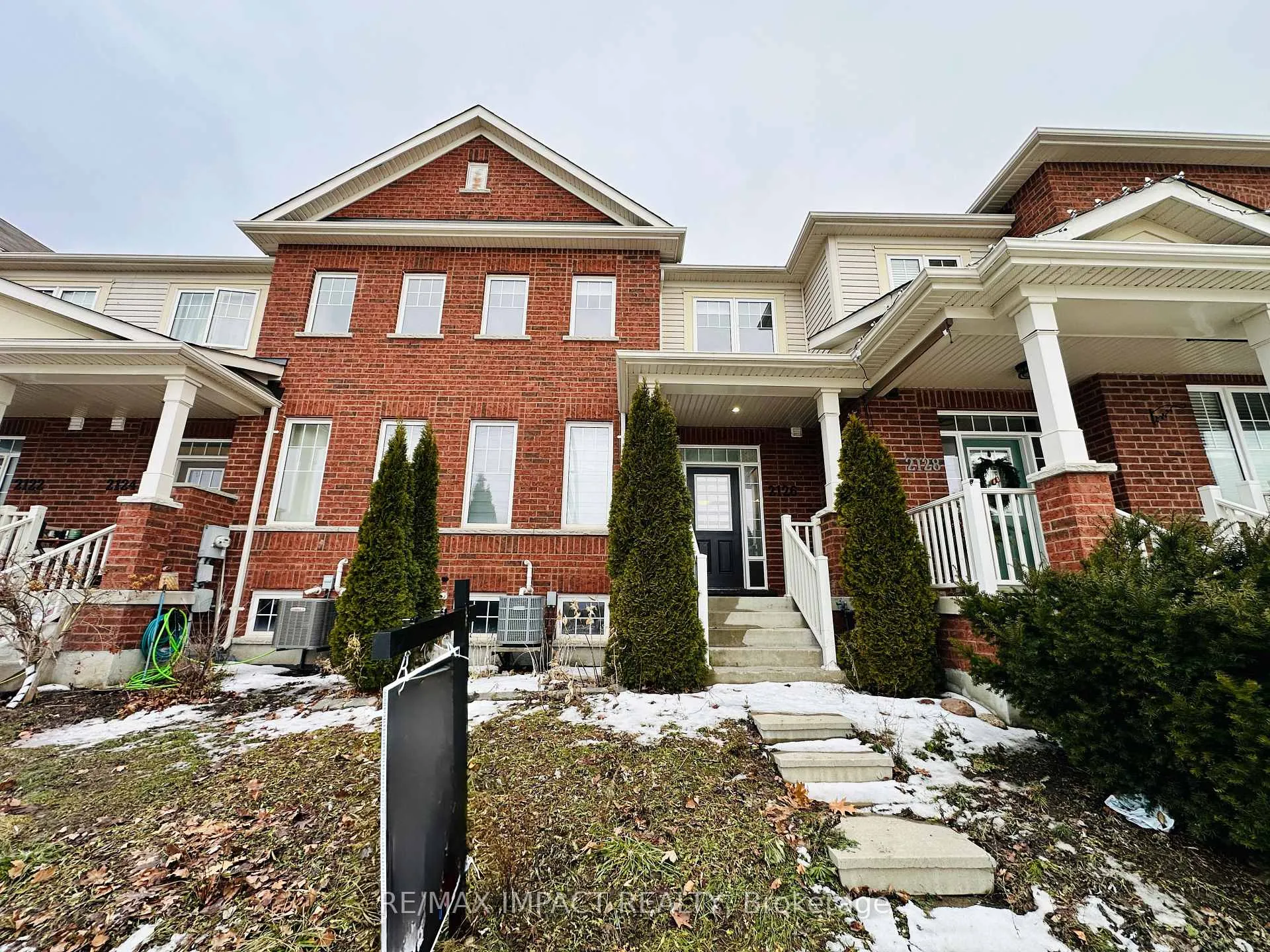 Photo 2 of 2126 Green Road, Clarington, Bowmanville — HOMEH