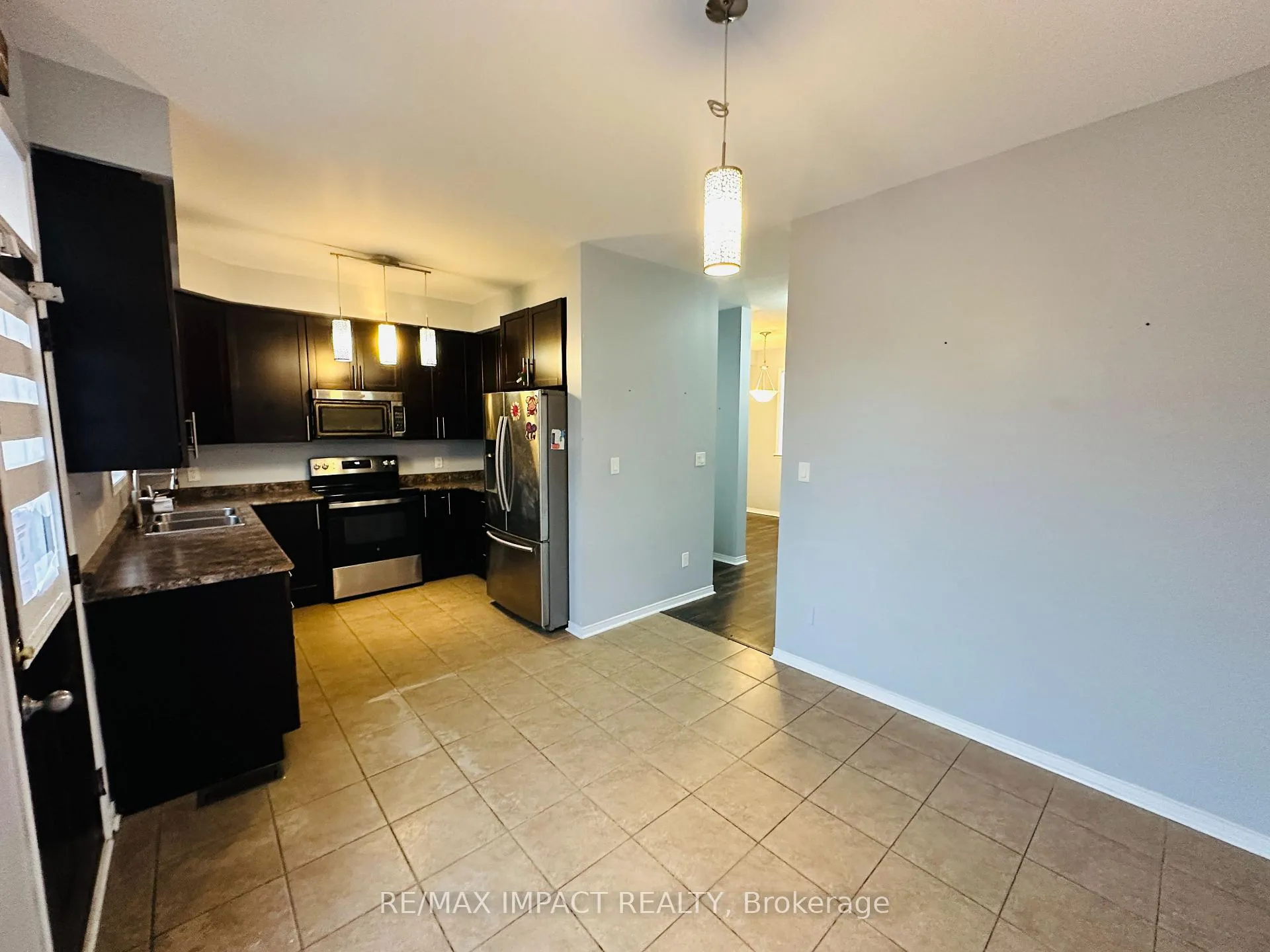 Photo 10 of 2126 Green Road, Clarington, Bowmanville — HOMEH
