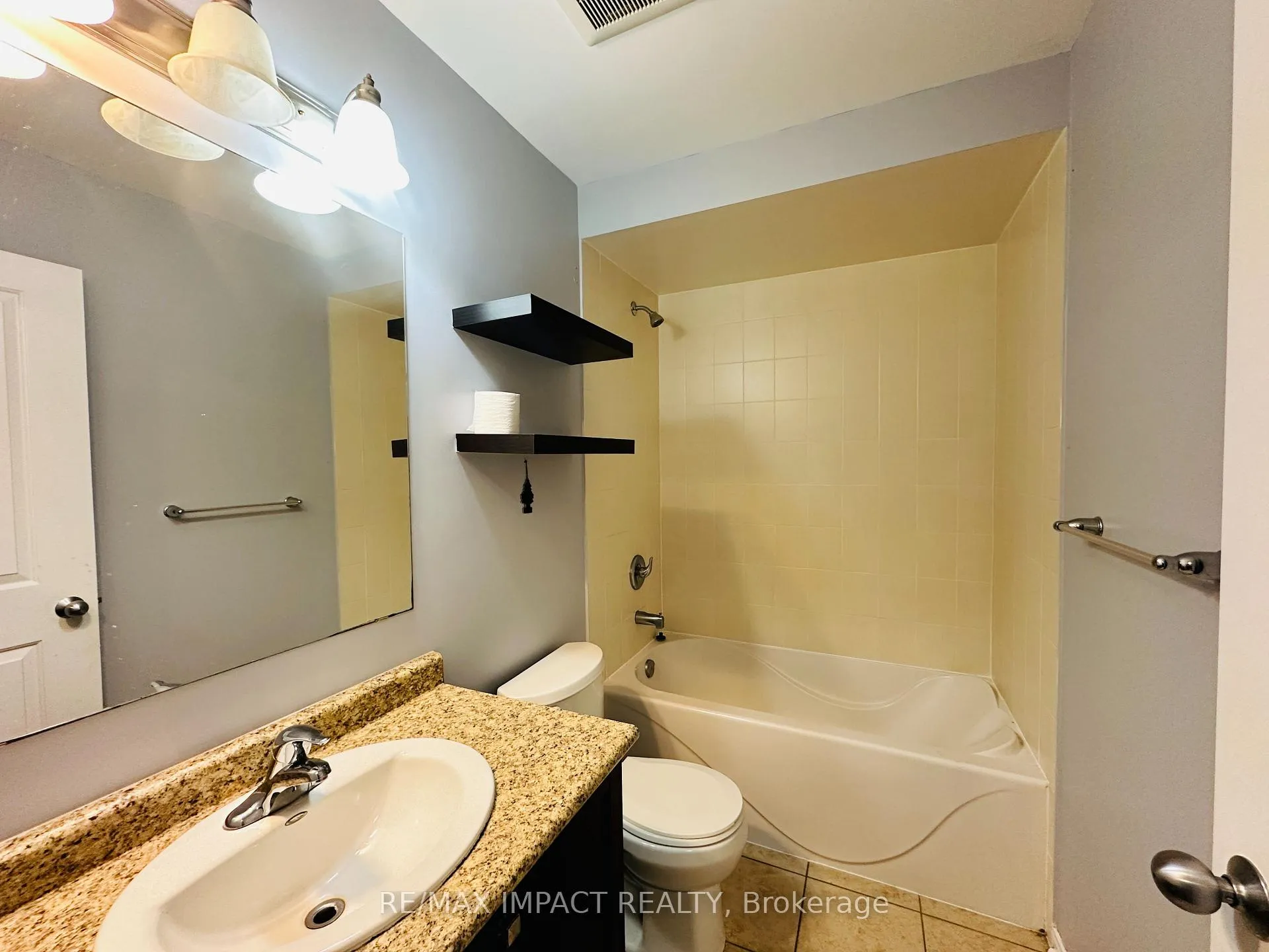 Photo 20 of 2126 Green Road, Clarington, Bowmanville — HOMEH