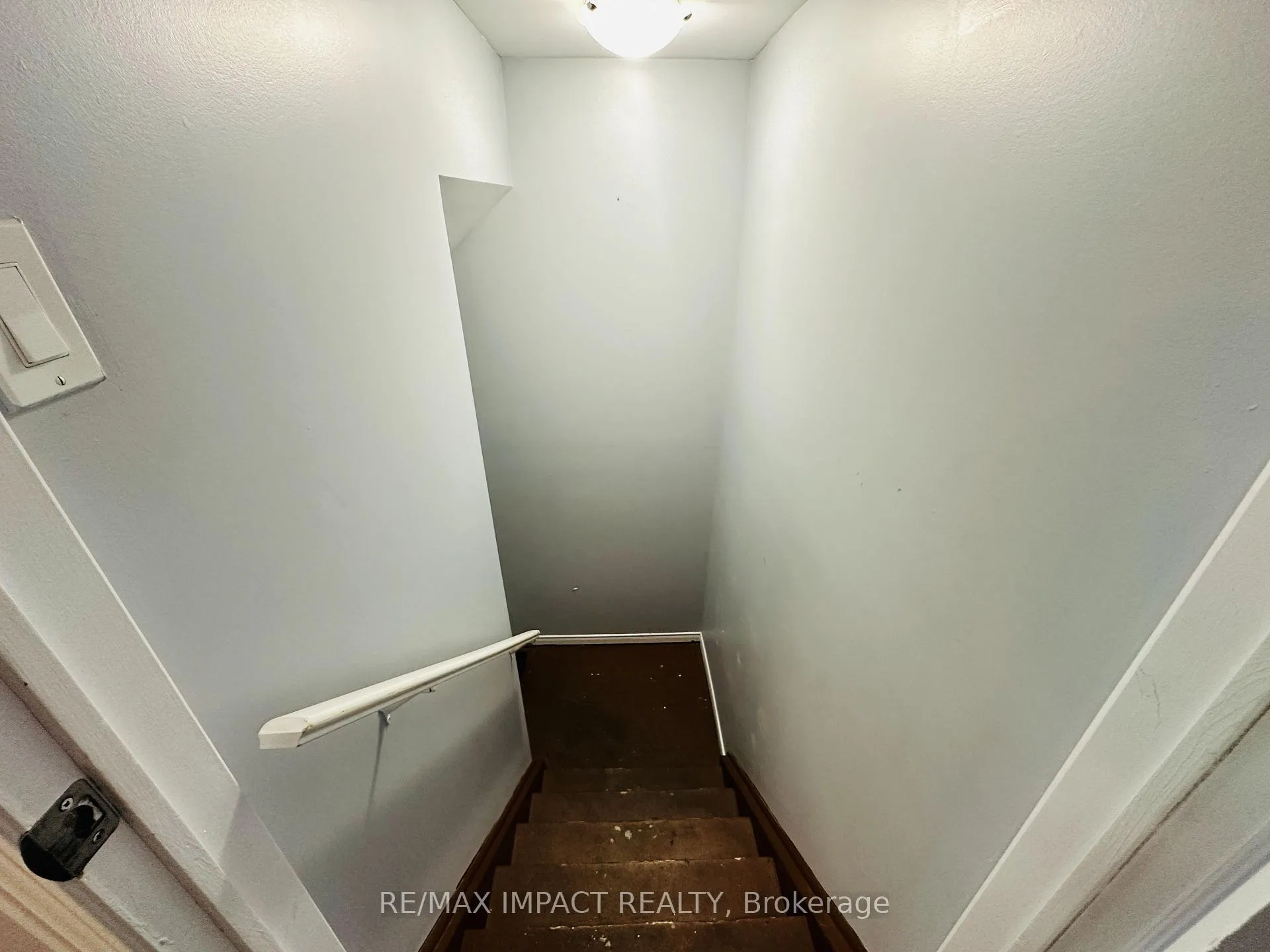 Photo 22 of 2126 Green Road, Clarington, Bowmanville — HOMEH