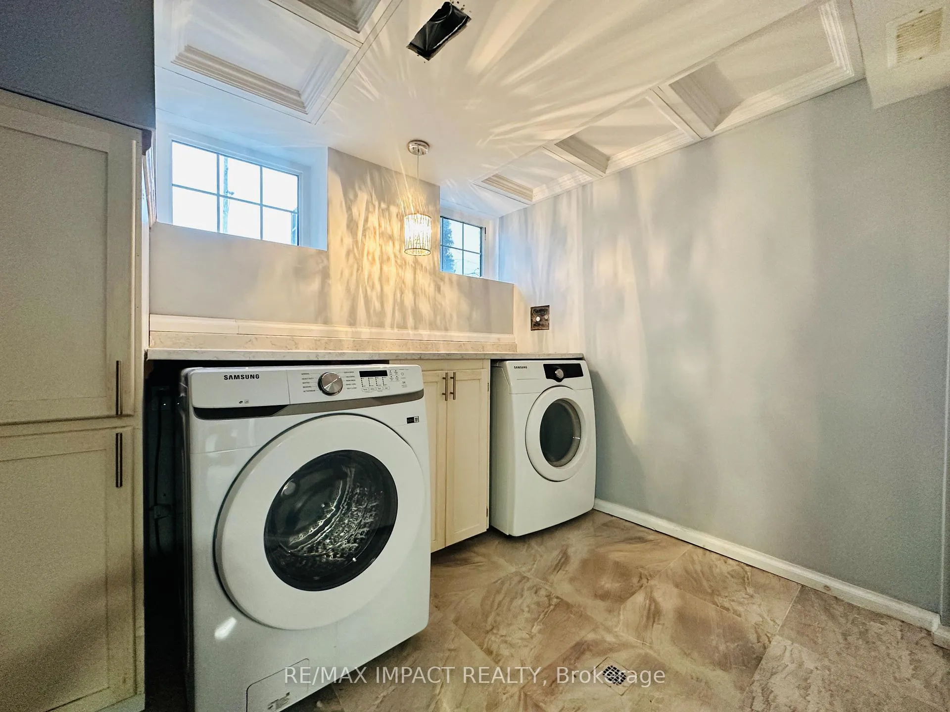 Photo 23 of 2126 Green Road, Clarington, Bowmanville — HOMEH