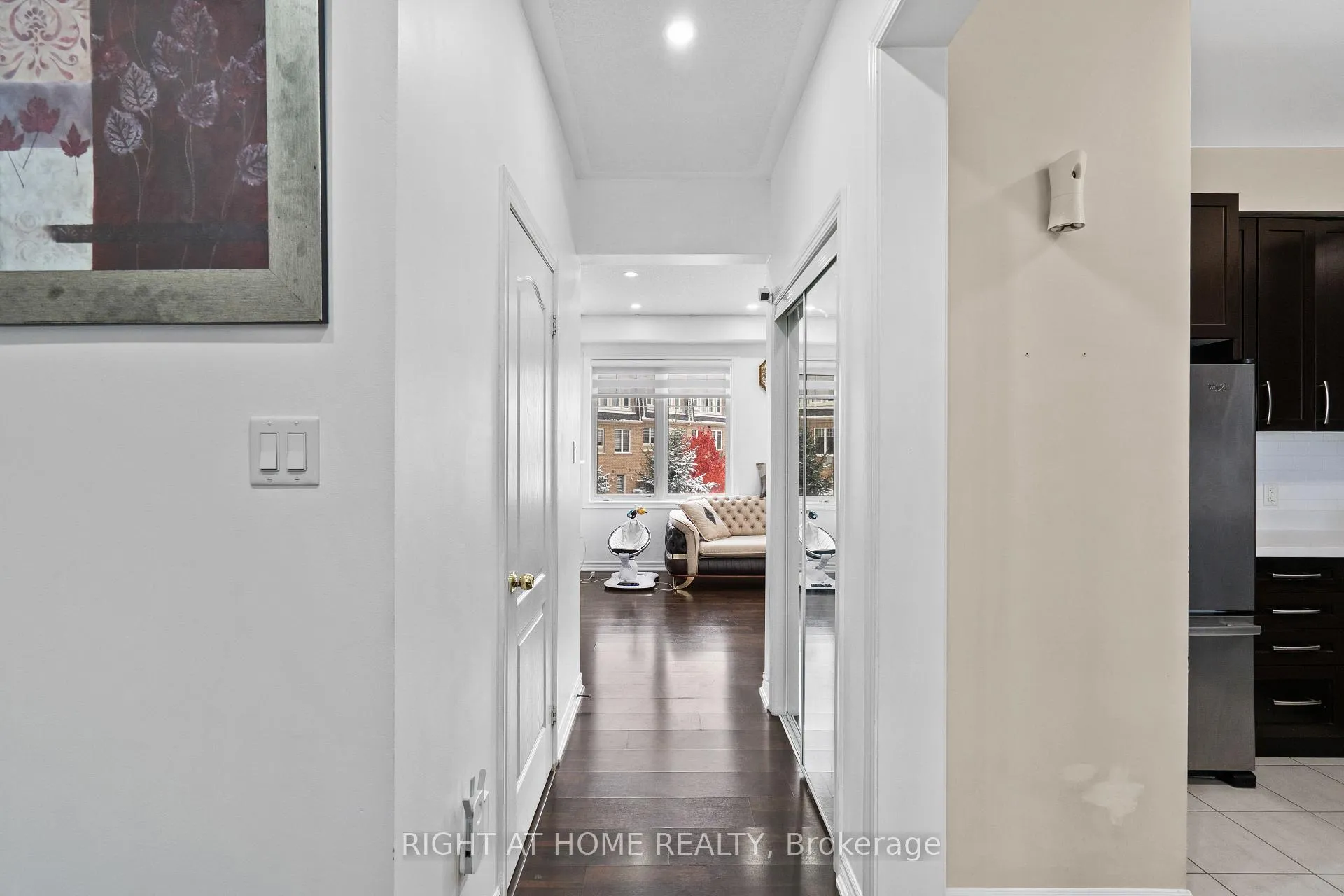 Photo 4 of 9 Magdalene Crescent, Brampton, Heart Lake East — HOMEH