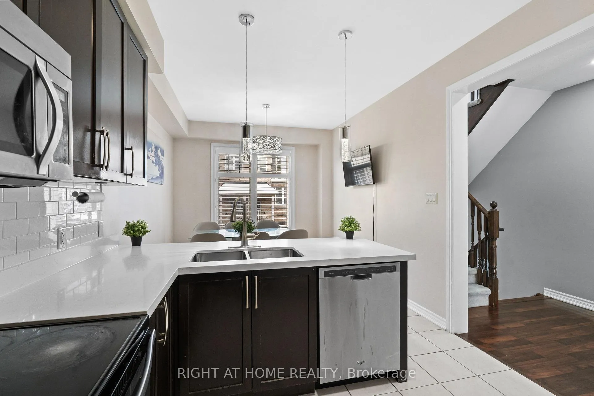 Photo 6 of 9 Magdalene Crescent, Brampton, Heart Lake East — HOMEH