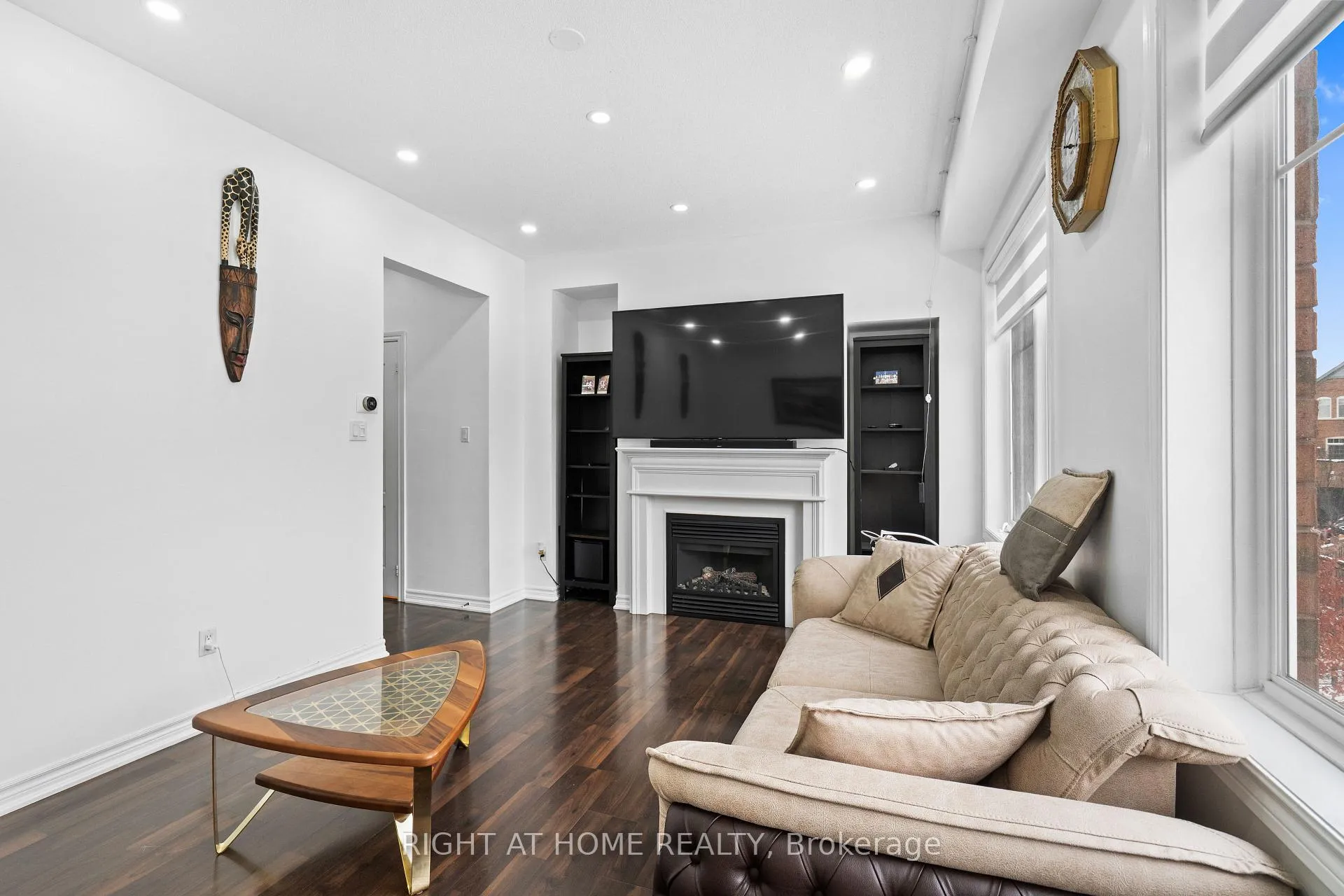 Photo 15 of 9 Magdalene Crescent, Brampton, Heart Lake East — HOMEH