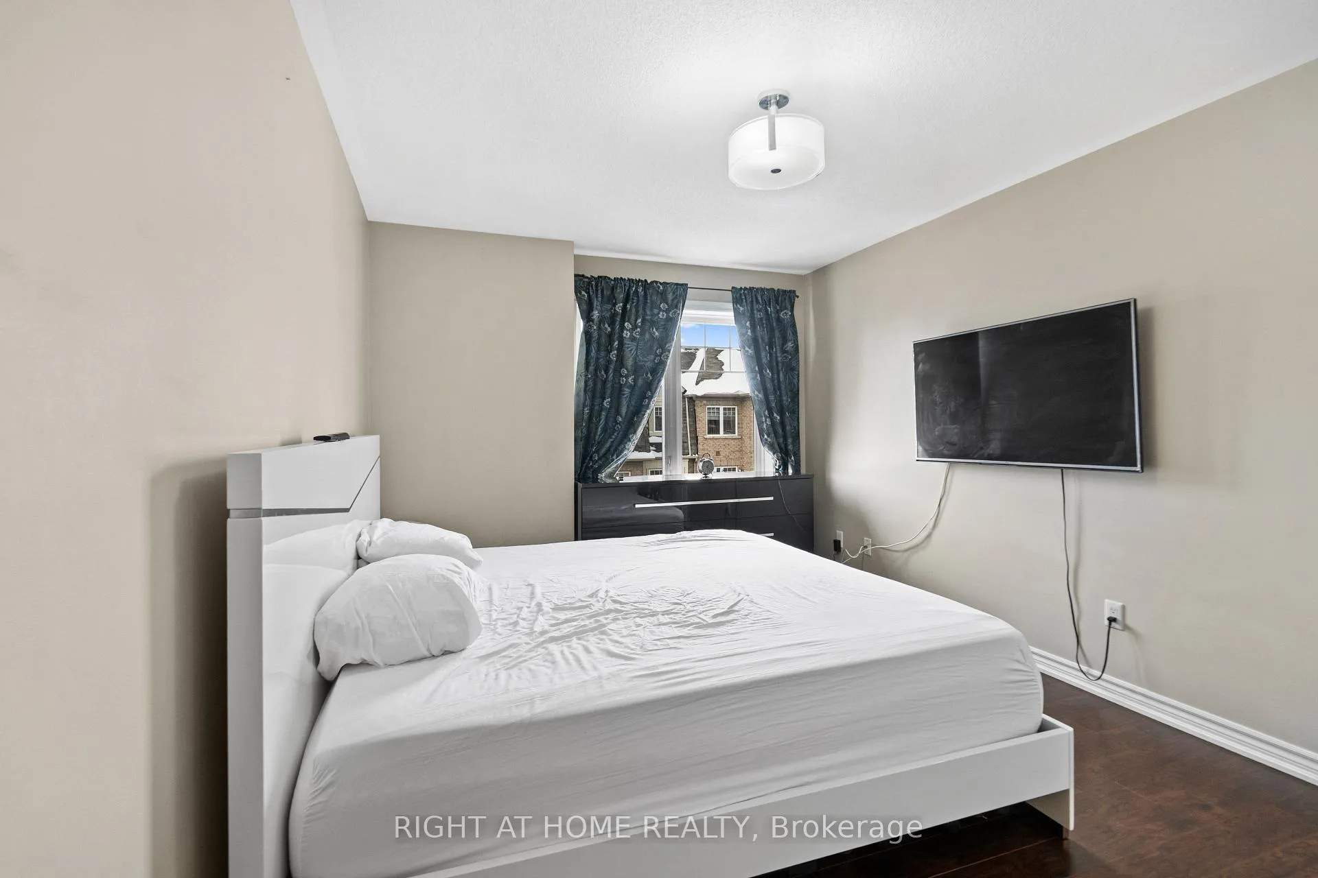 Photo 21 of 9 Magdalene Crescent, Brampton, Heart Lake East — HOMEH
