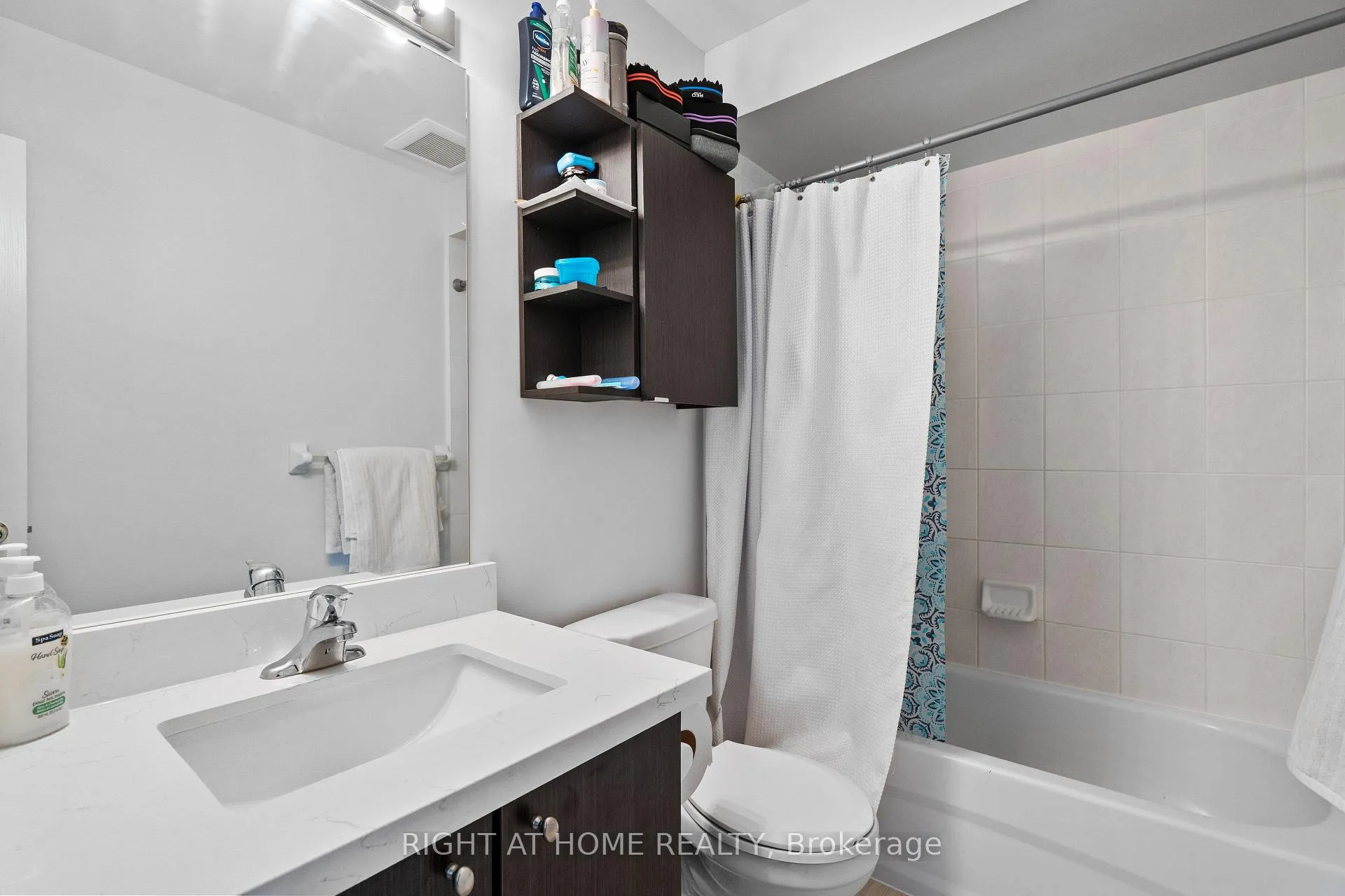 Photo 25 of 9 Magdalene Crescent, Brampton, Heart Lake East — HOMEH