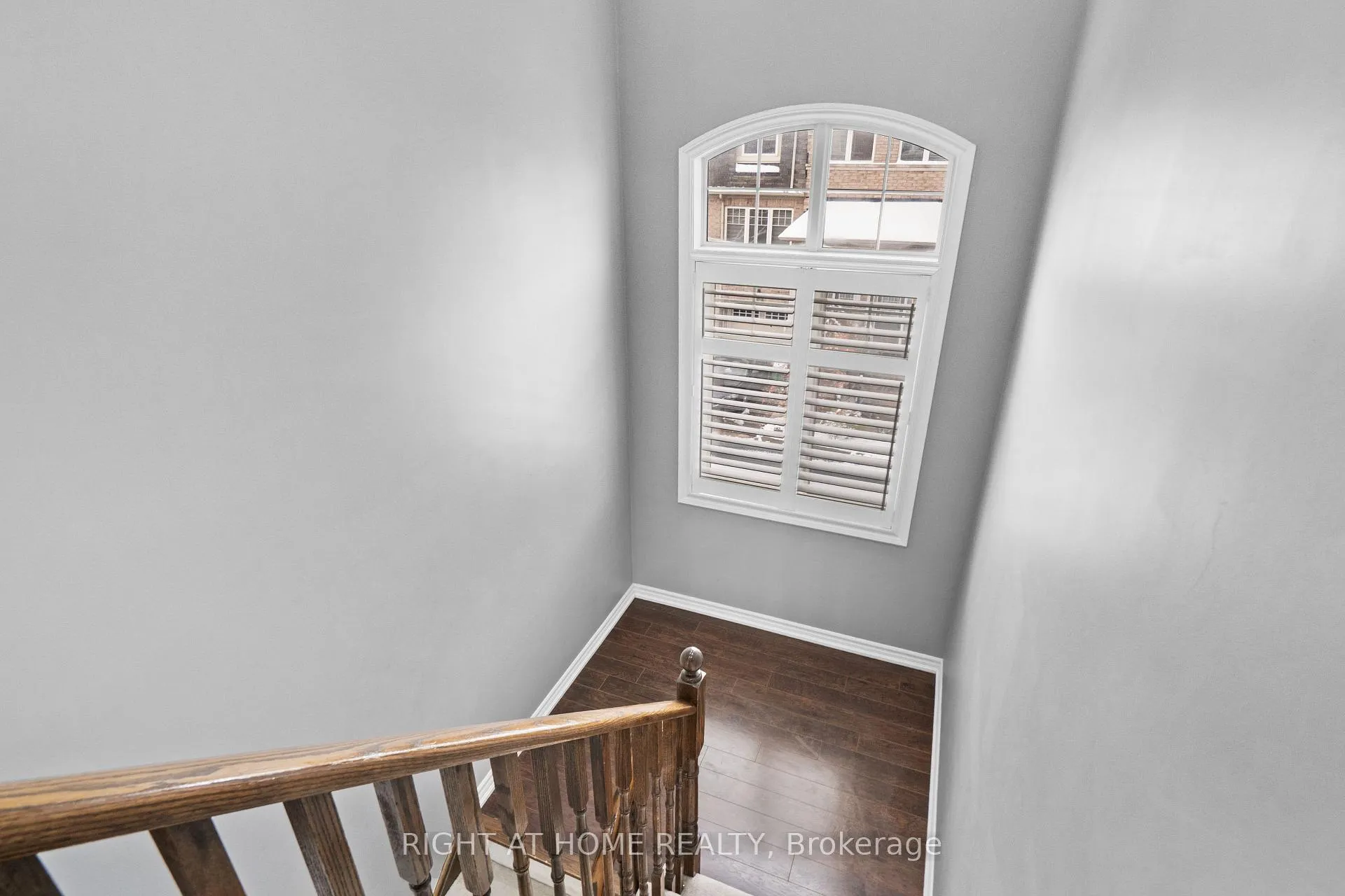Photo 35 of 9 Magdalene Crescent, Brampton, Heart Lake East — HOMEH
