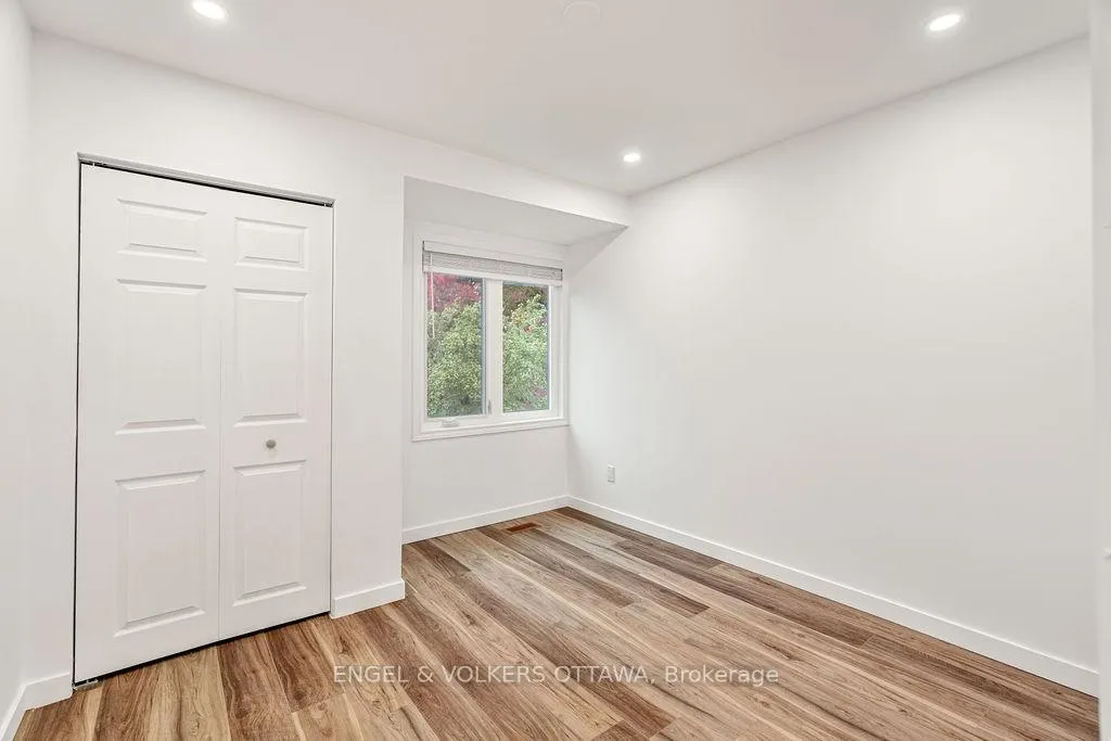 Photo 25 of 12 Bayside Private, Ottawa, Mooneys Bay/Riverside Park — HOMEH
