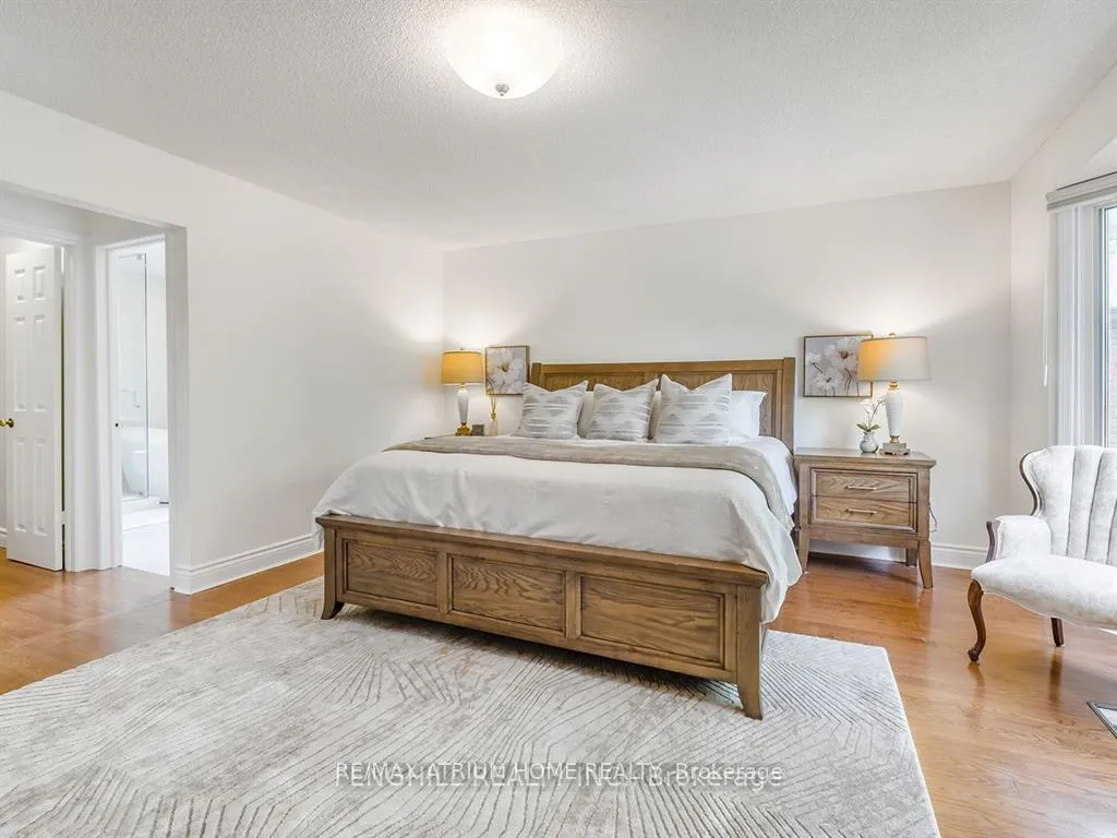 Photo 10 of 10 Spanhouse Crescent, Markham, Unionville — HOMEH