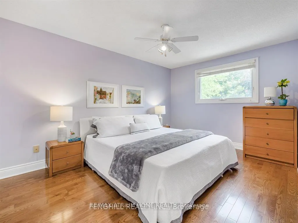 Photo 11 of 10 Spanhouse Crescent, Markham, Unionville — HOMEH