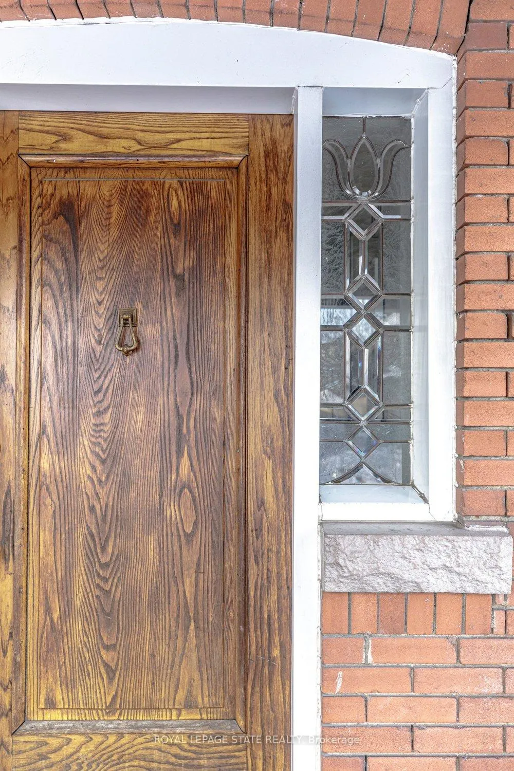 Photo 6 of 46 Connaught Avenue S, Hamilton, Stipley — HOMEH