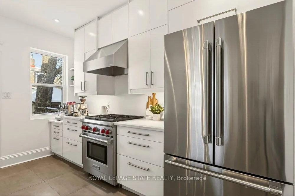 Photo 23 of 46 Connaught Avenue S, Hamilton, Stipley — HOMEH