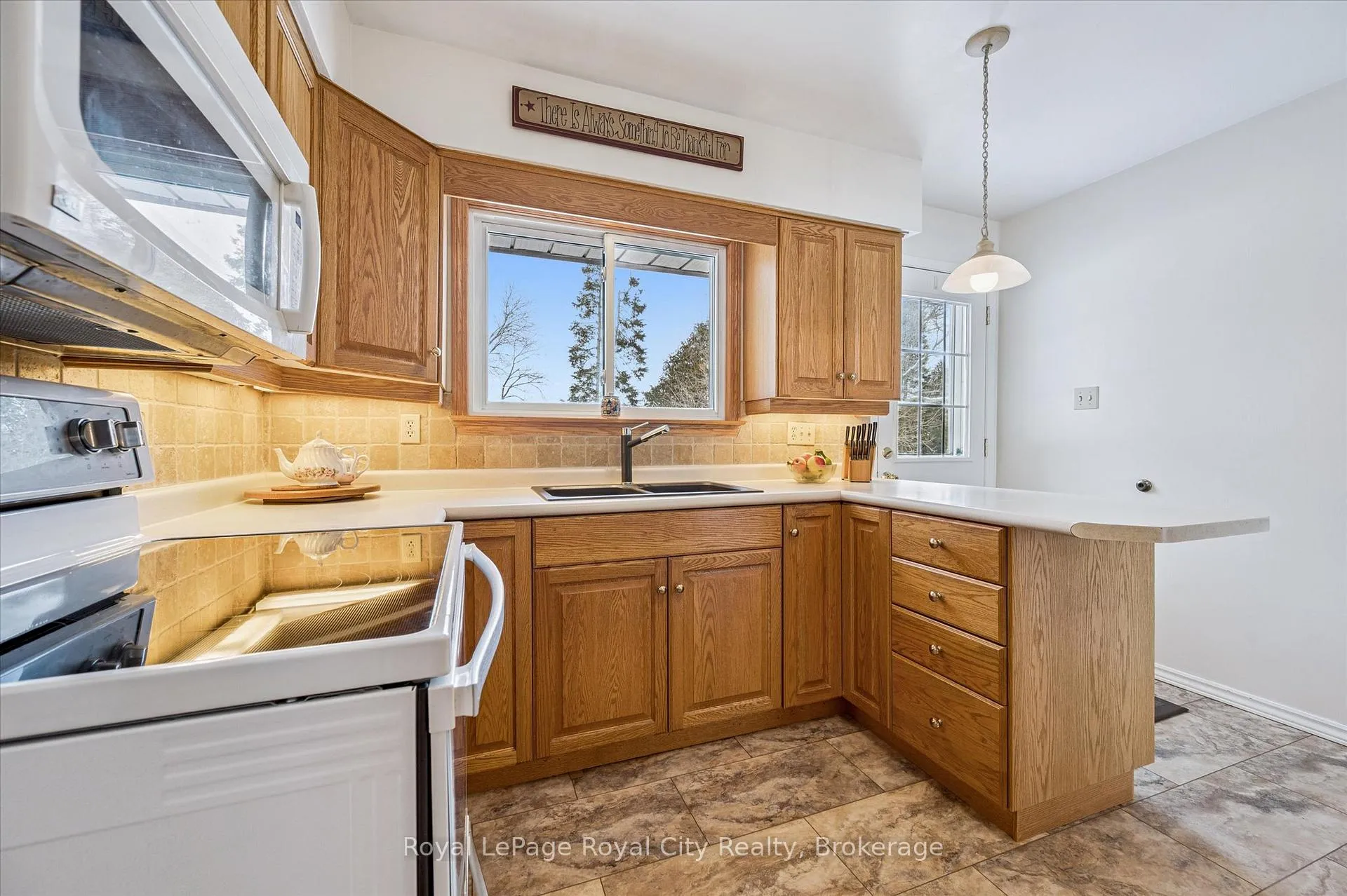 Photo 13 of 7430 Wellington Rd 51, Guelph/Eramosa, Rural Guelph/Eramosa West — HOMEH