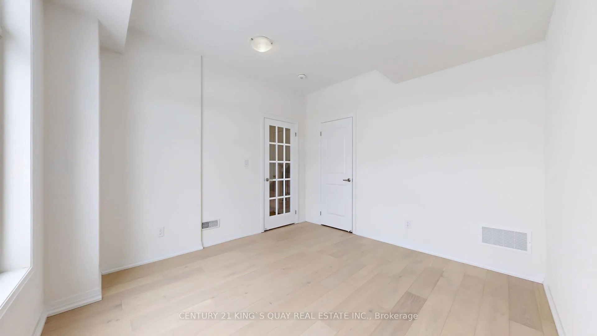 Photo 4 of 75 Mumbai Drive, Markham, Middlefield — HOMEH