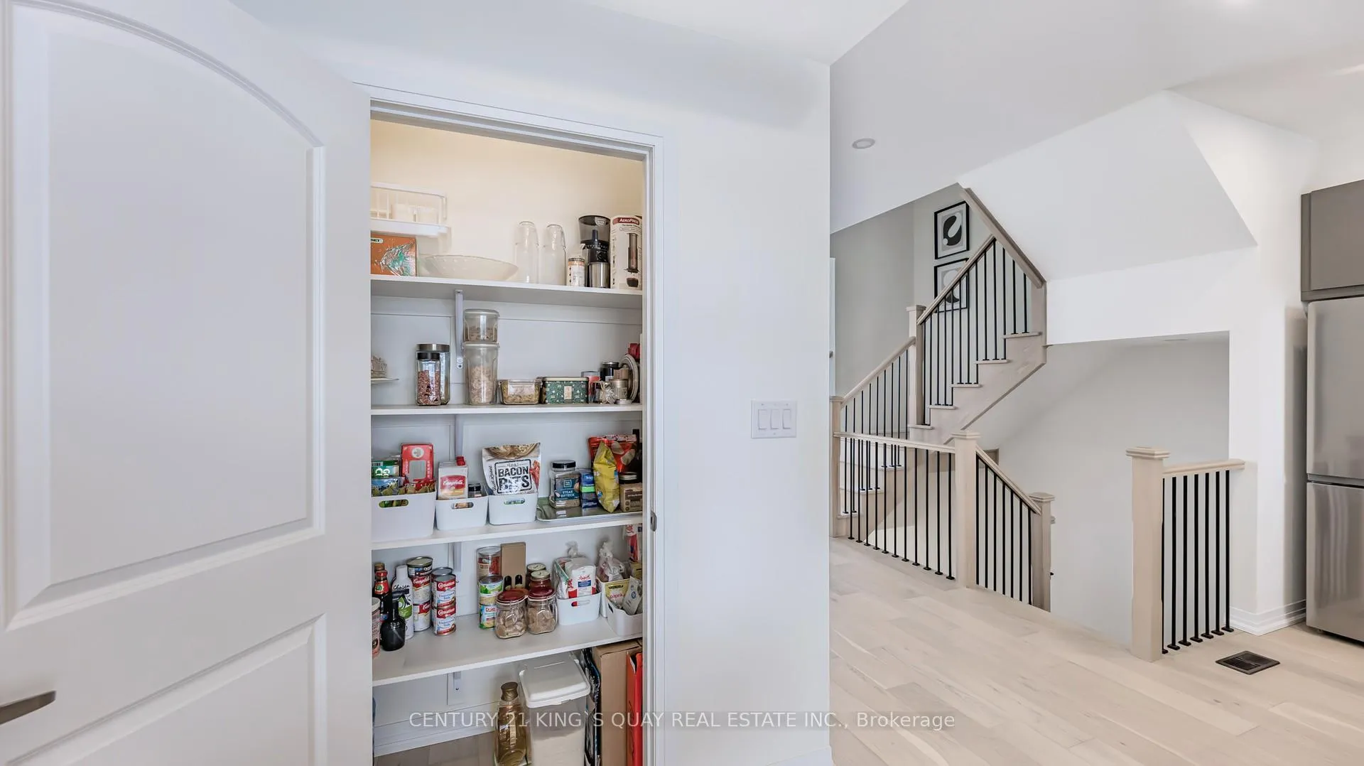 Photo 24 of 75 Mumbai Drive, Markham, Middlefield — HOMEH