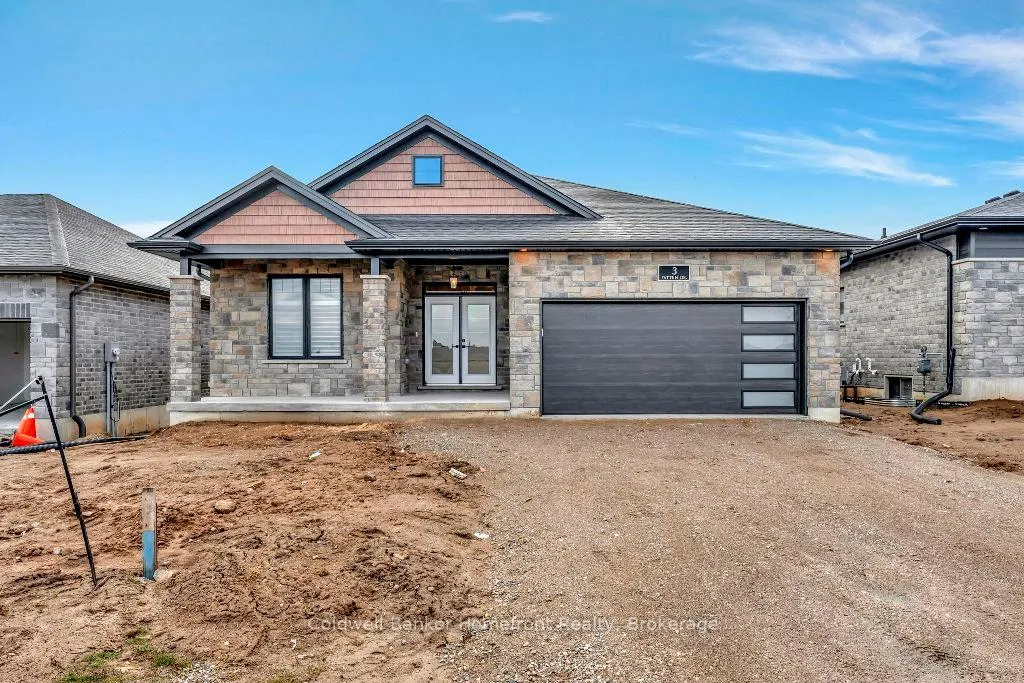 Photo 2 of 3 Patten Drive, Brant, South Dumfries — HOMEH