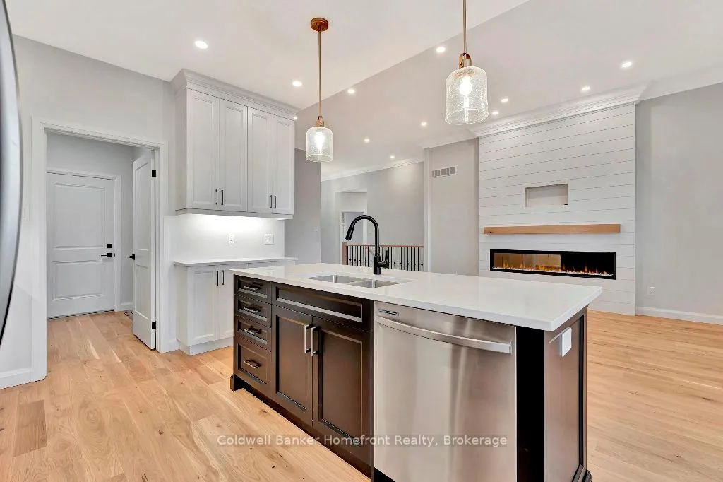 Photo 12 of 3 Patten Drive, Brant, South Dumfries — HOMEH