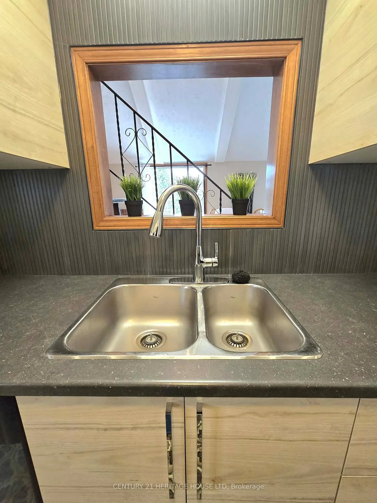 Photo 10 of 48 Luton Crescent, St. Thomas — HOMEH
