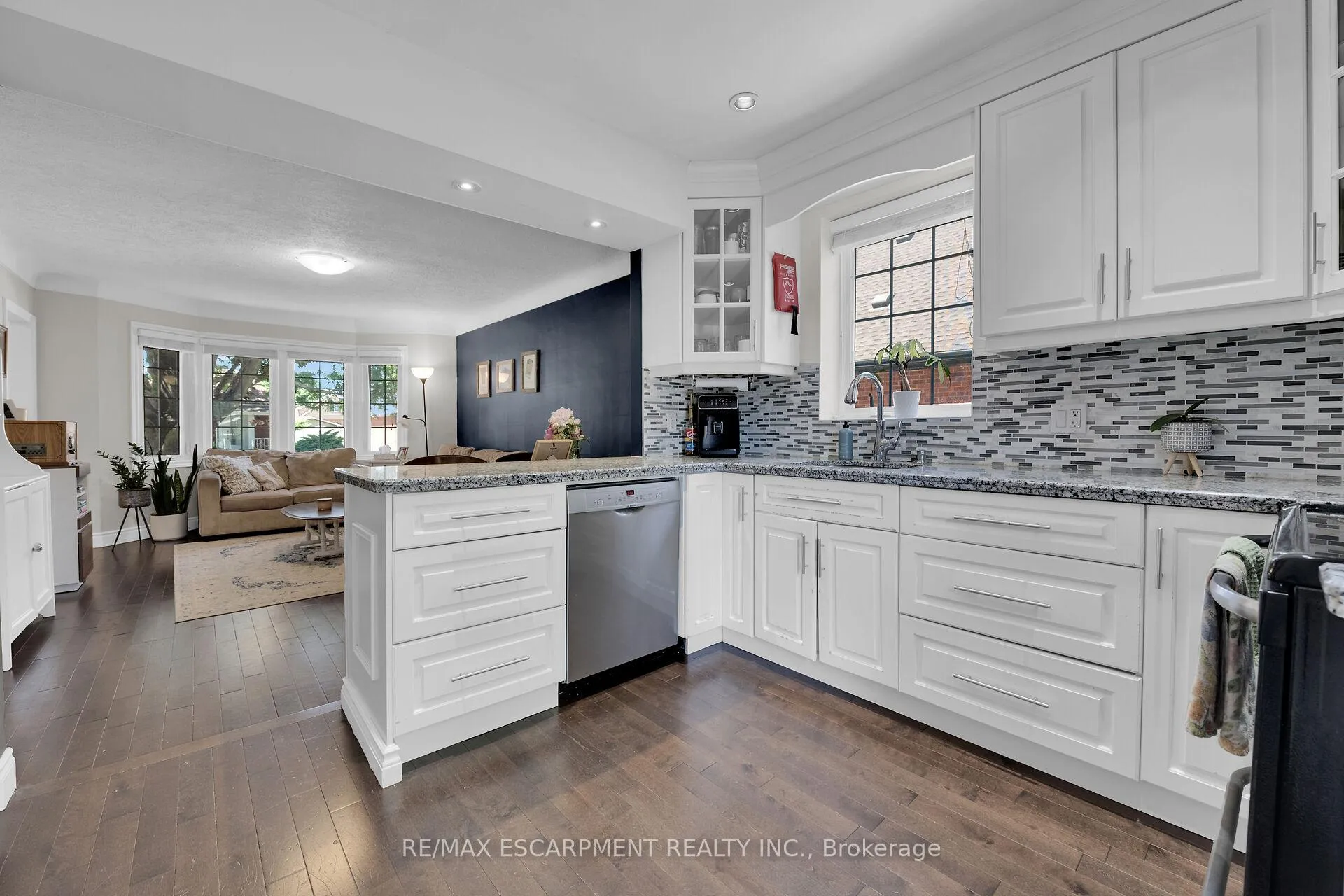 Photo 8 of 281 East 17th Street, Hamilton, Inch Park — HOMEH