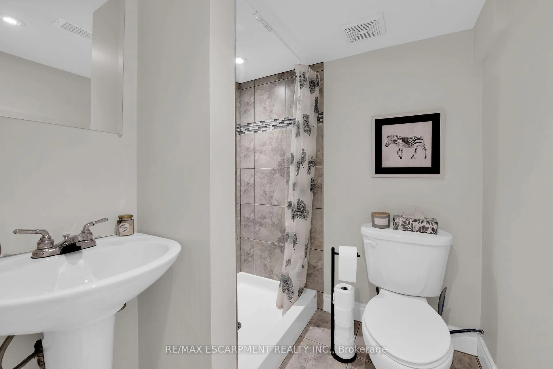 Photo 30 of 281 East 17th Street, Hamilton, Inch Park — HOMEH