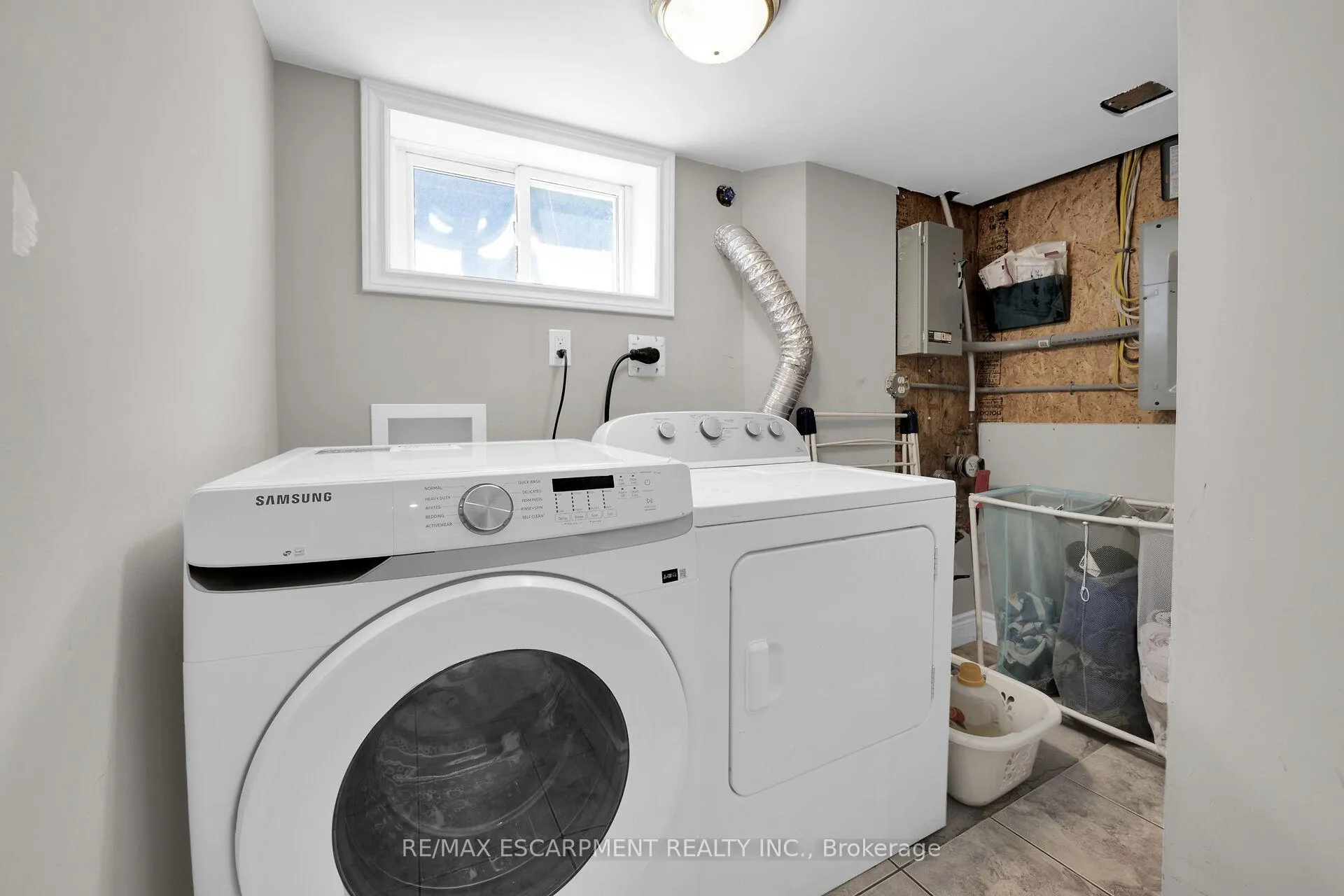 Photo 31 of 281 East 17th Street, Hamilton, Inch Park — HOMEH