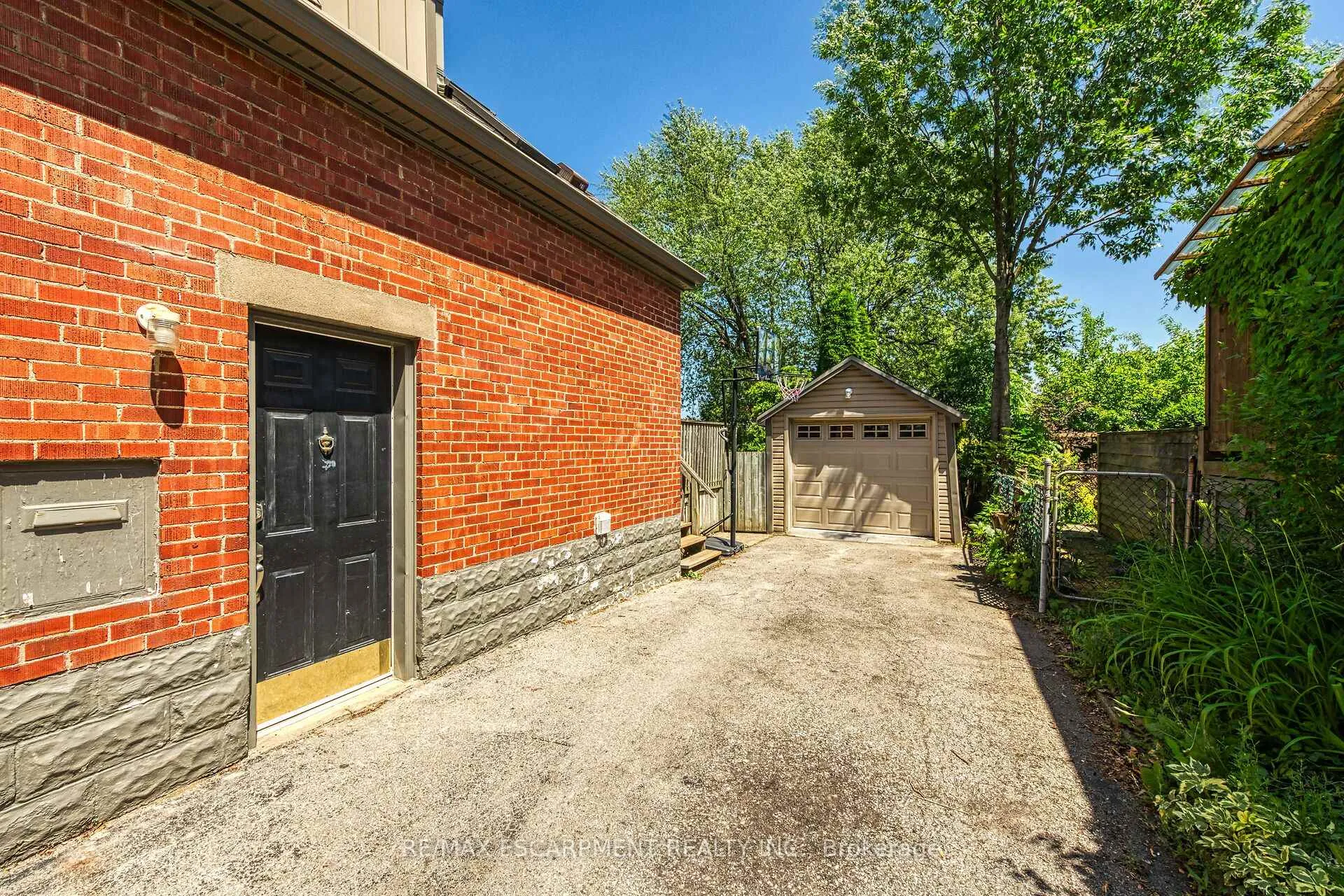 Photo 34 of 281 East 17th Street, Hamilton, Inch Park — HOMEH