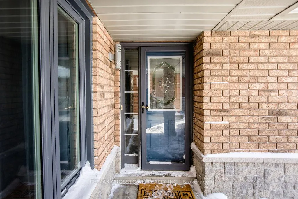 Photo 4 of 7 Hemlock Court, Barrie, Holly — HOMEH