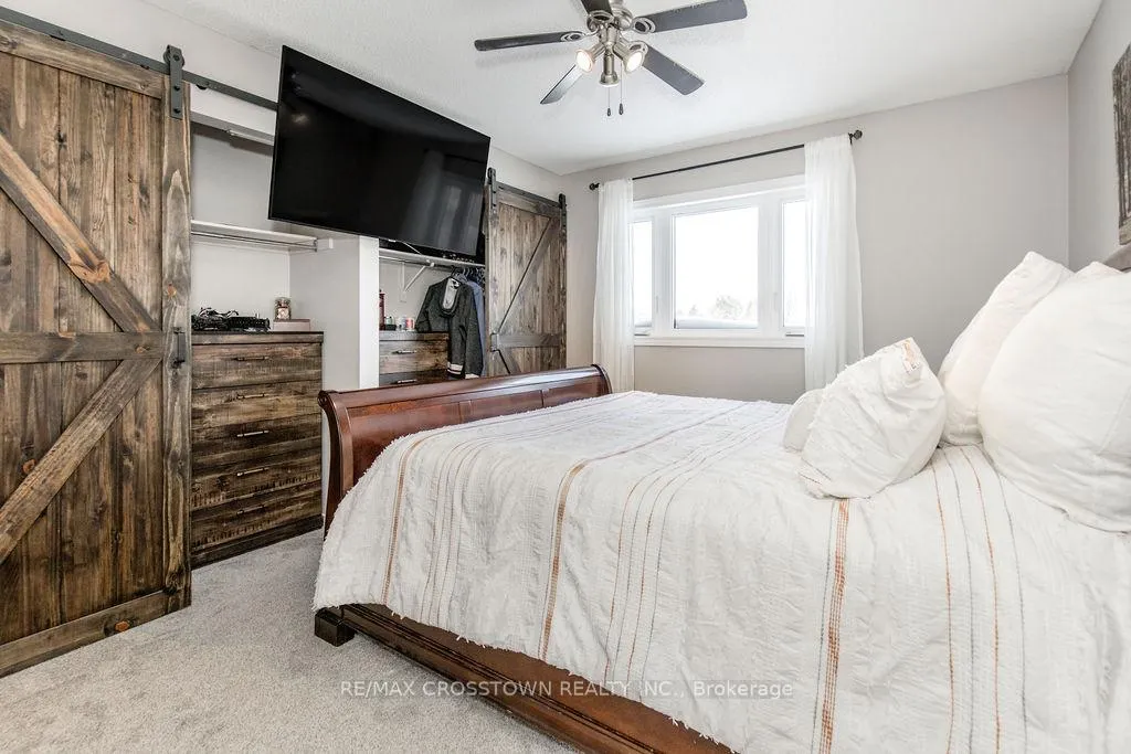 Photo 19 of 7 Hemlock Court, Barrie, Holly — HOMEH
