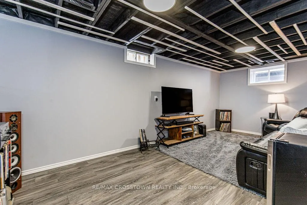 Photo 28 of 7 Hemlock Court, Barrie, Holly — HOMEH