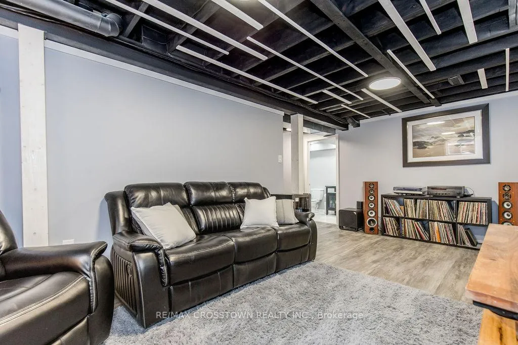 Photo 29 of 7 Hemlock Court, Barrie, Holly — HOMEH