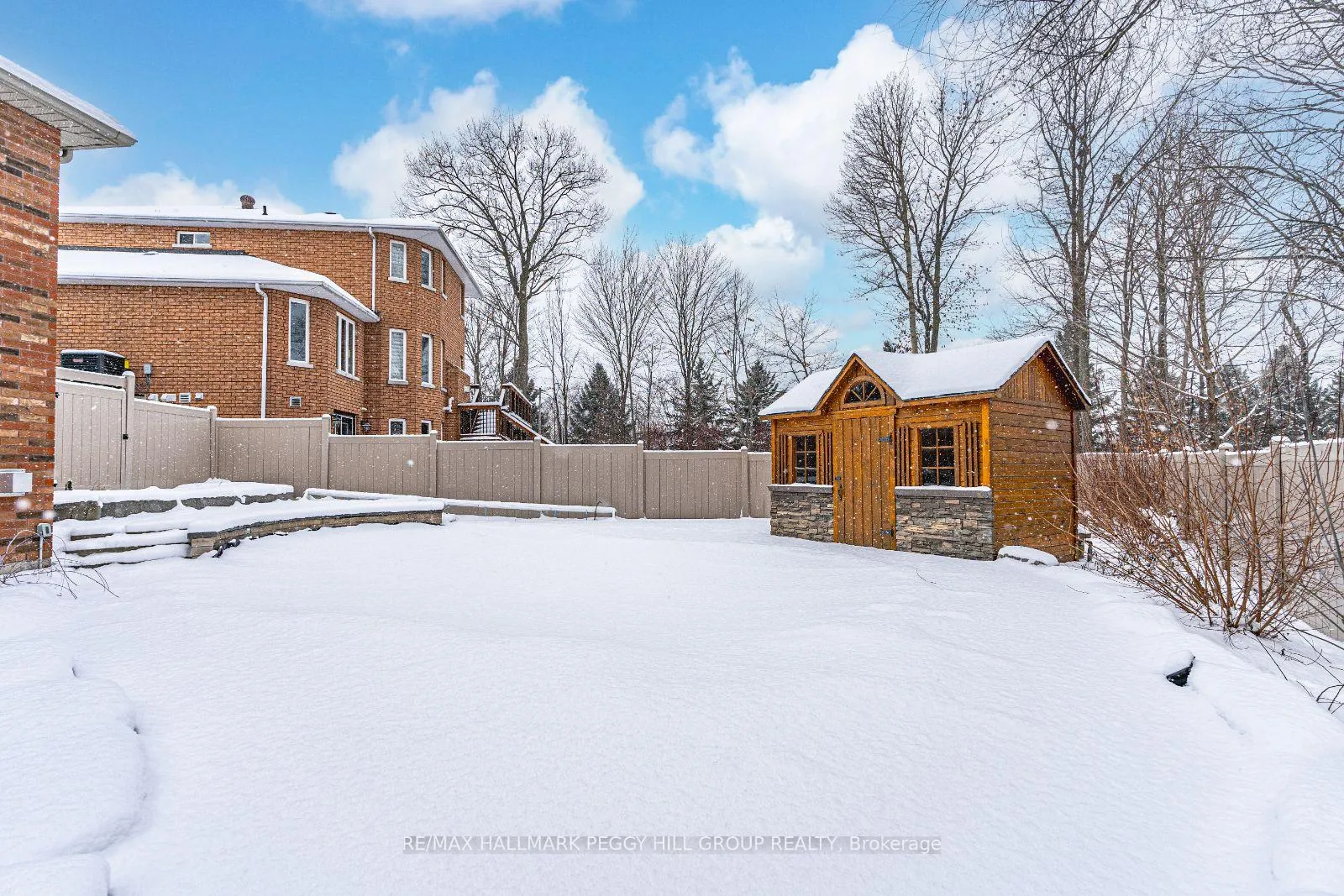 Photo 17 of 36 Glen Oak Court, Barrie, Little Lake — HOMEH
