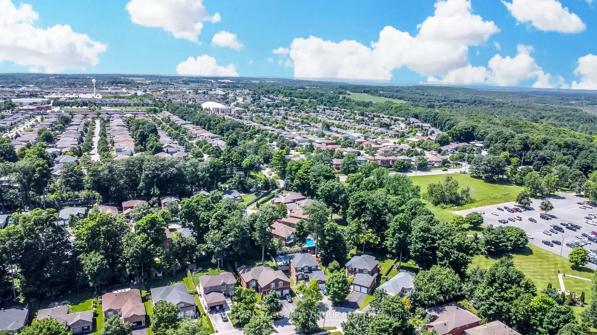 Photo 20 of 36 Glen Oak Court, Barrie, Little Lake — HOMEH