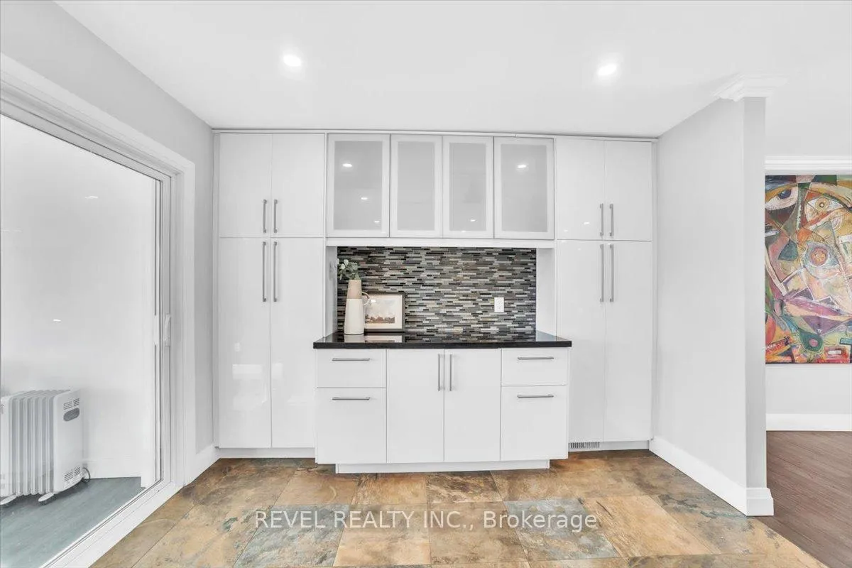 Photo 14 of 13 Ellen Street, Hamilton, Rural Flamborough — HOMEH