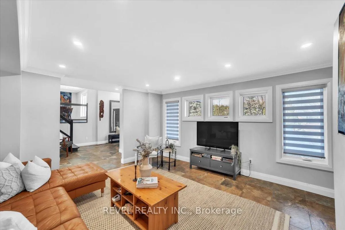Photo 29 of 13 Ellen Street, Hamilton, Rural Flamborough — HOMEH