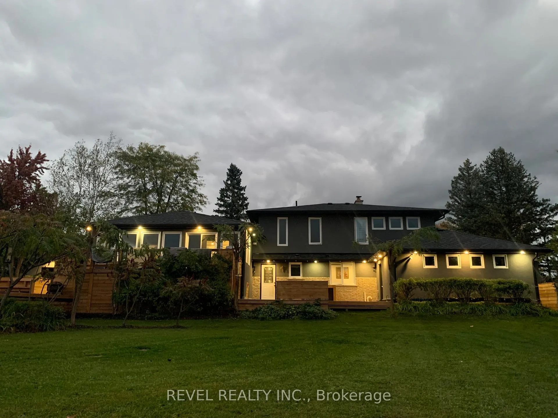 Photo 37 of 13 Ellen Street, Hamilton, Rural Flamborough — HOMEH