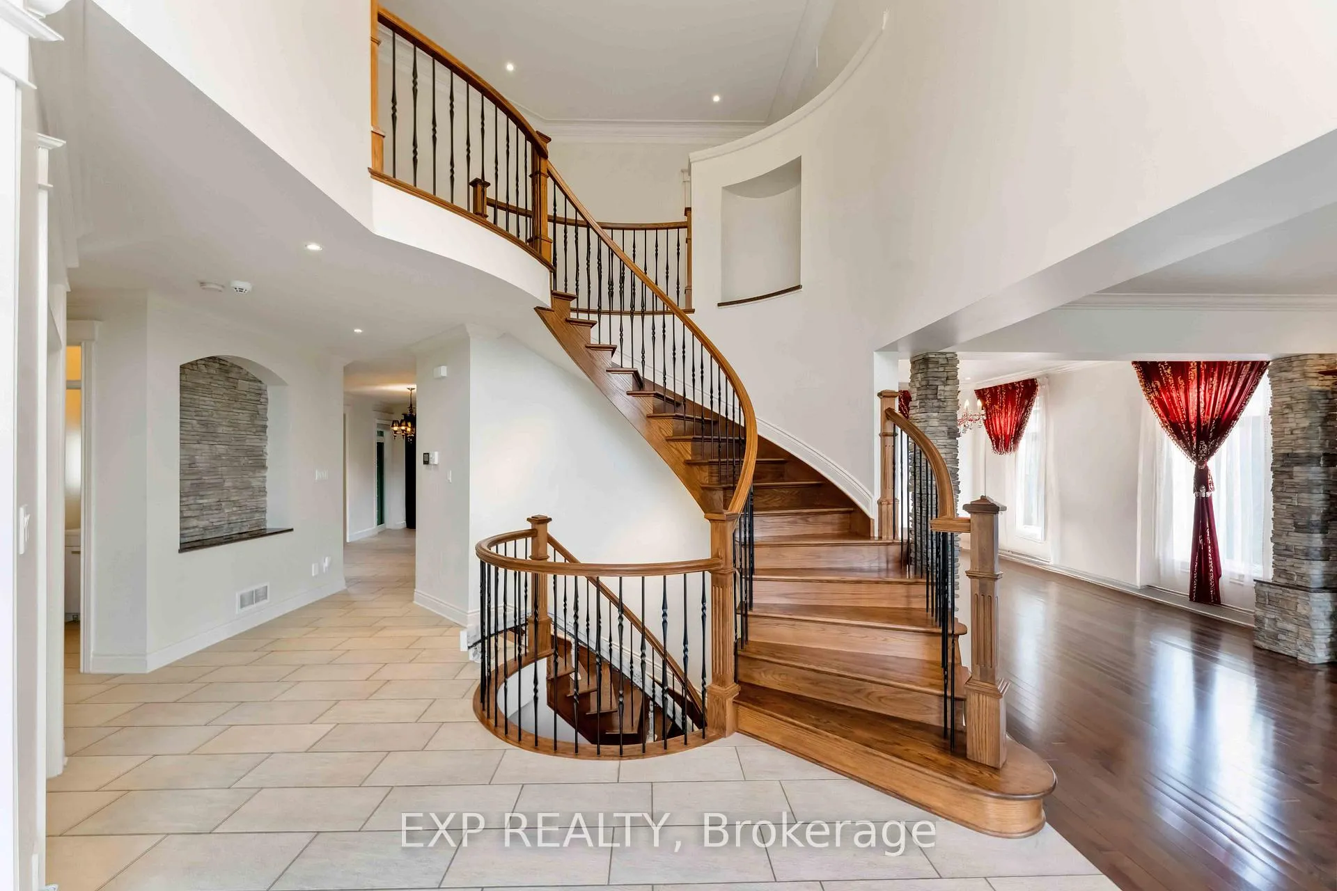 Photo 5 of 6984 Lakes Park Drive, Ottawa, Greely — HOMEH