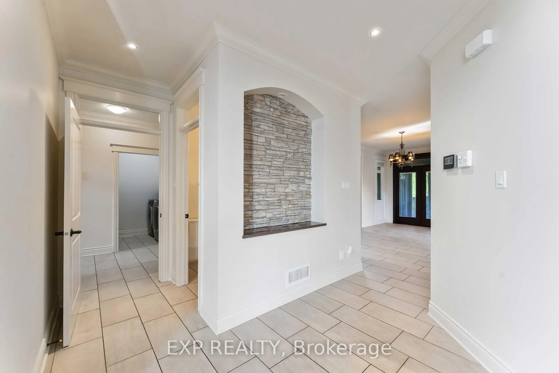 Photo 6 of 6984 Lakes Park Drive, Ottawa, Greely — HOMEH