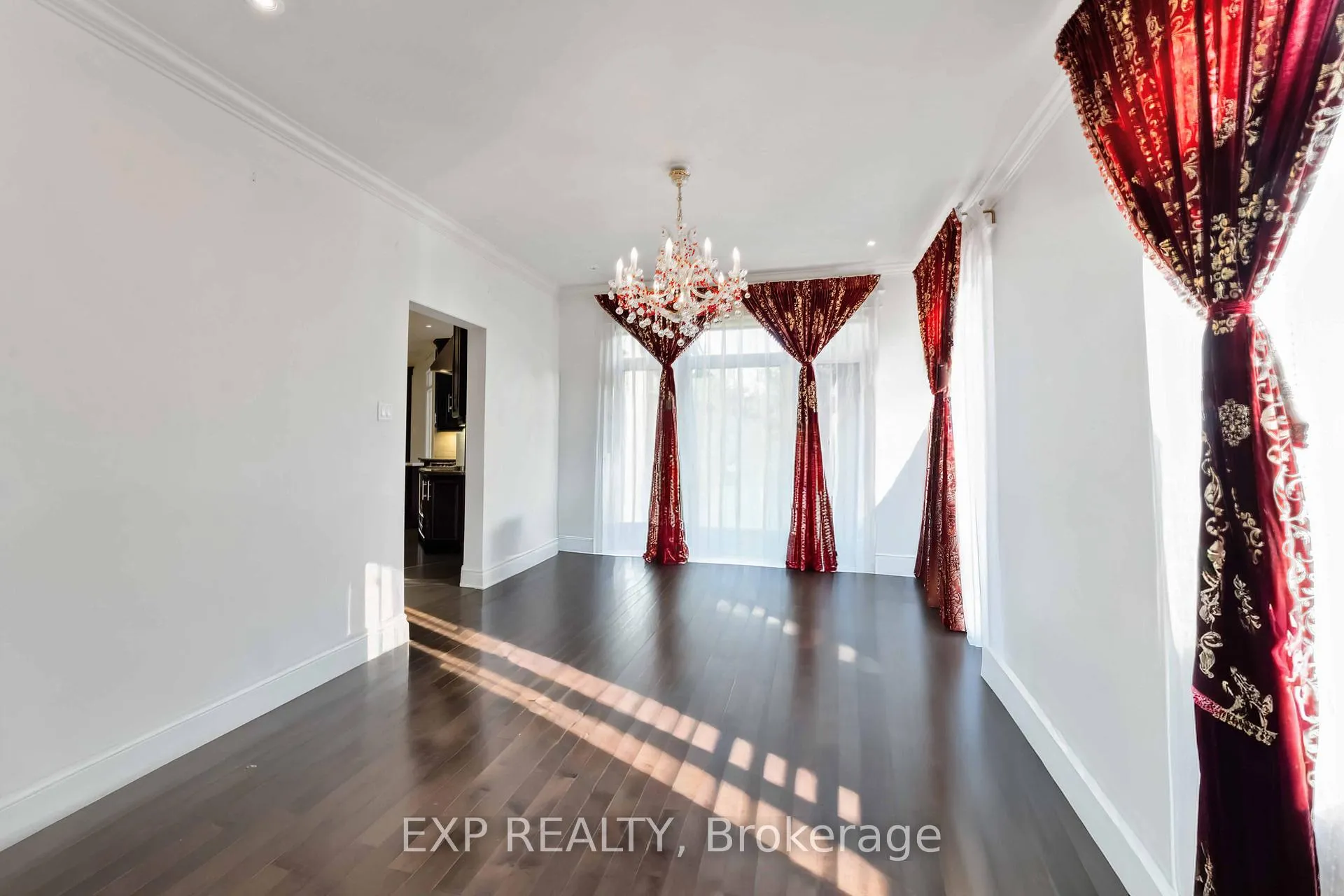 Photo 10 of 6984 Lakes Park Drive, Ottawa, Greely — HOMEH