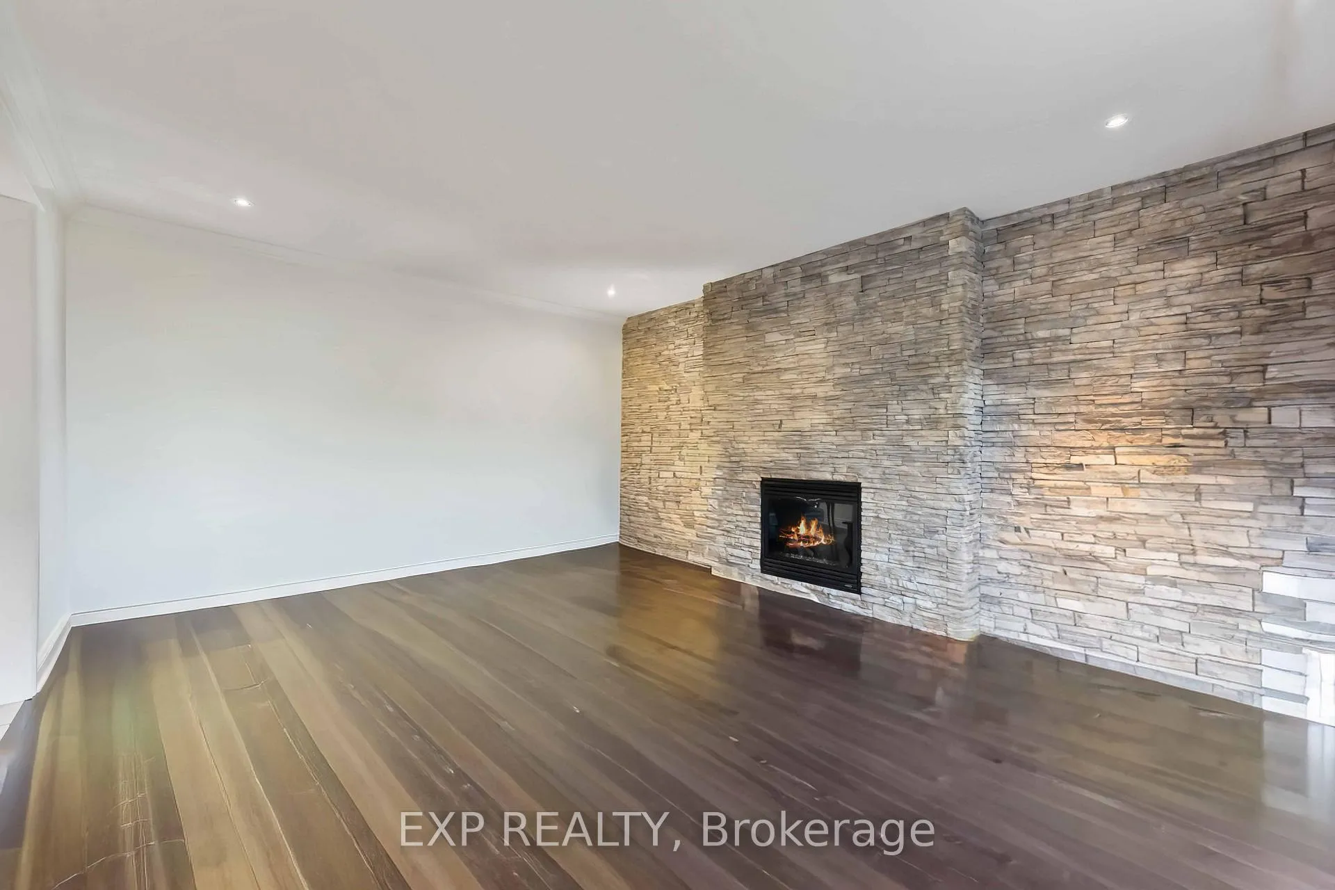 Photo 17 of 6984 Lakes Park Drive, Ottawa, Greely — HOMEH
