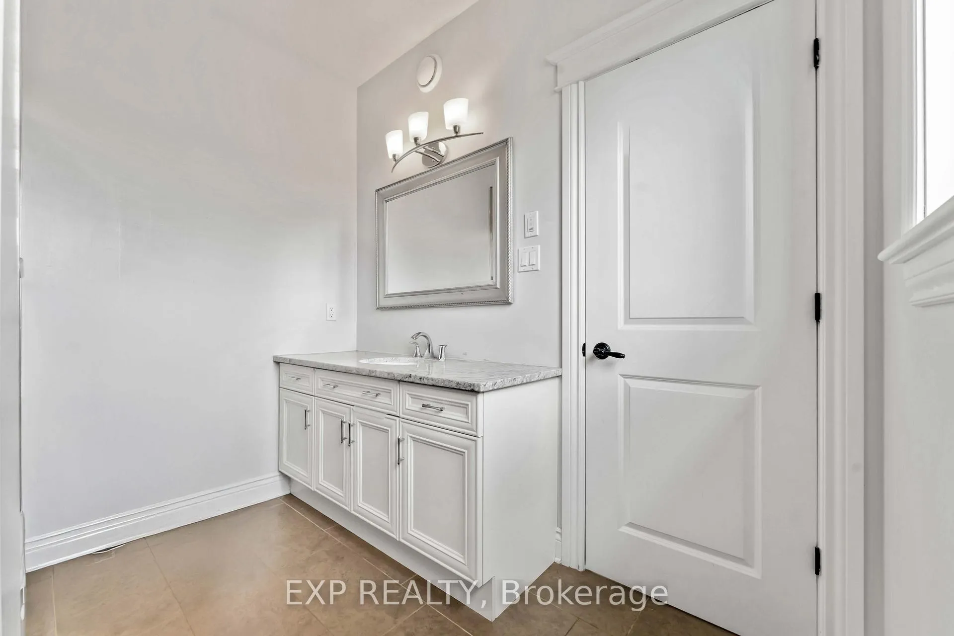 Photo 29 of 6984 Lakes Park Drive, Ottawa, Greely — HOMEH