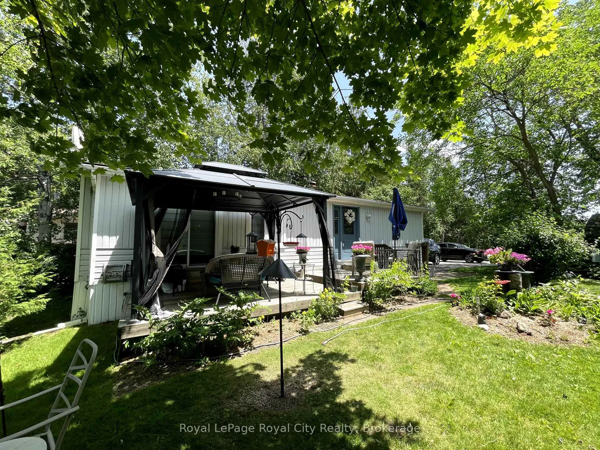 Photo 3 of 12 Bush Lane, Puslinch, Rural Puslinch East — HOMEH