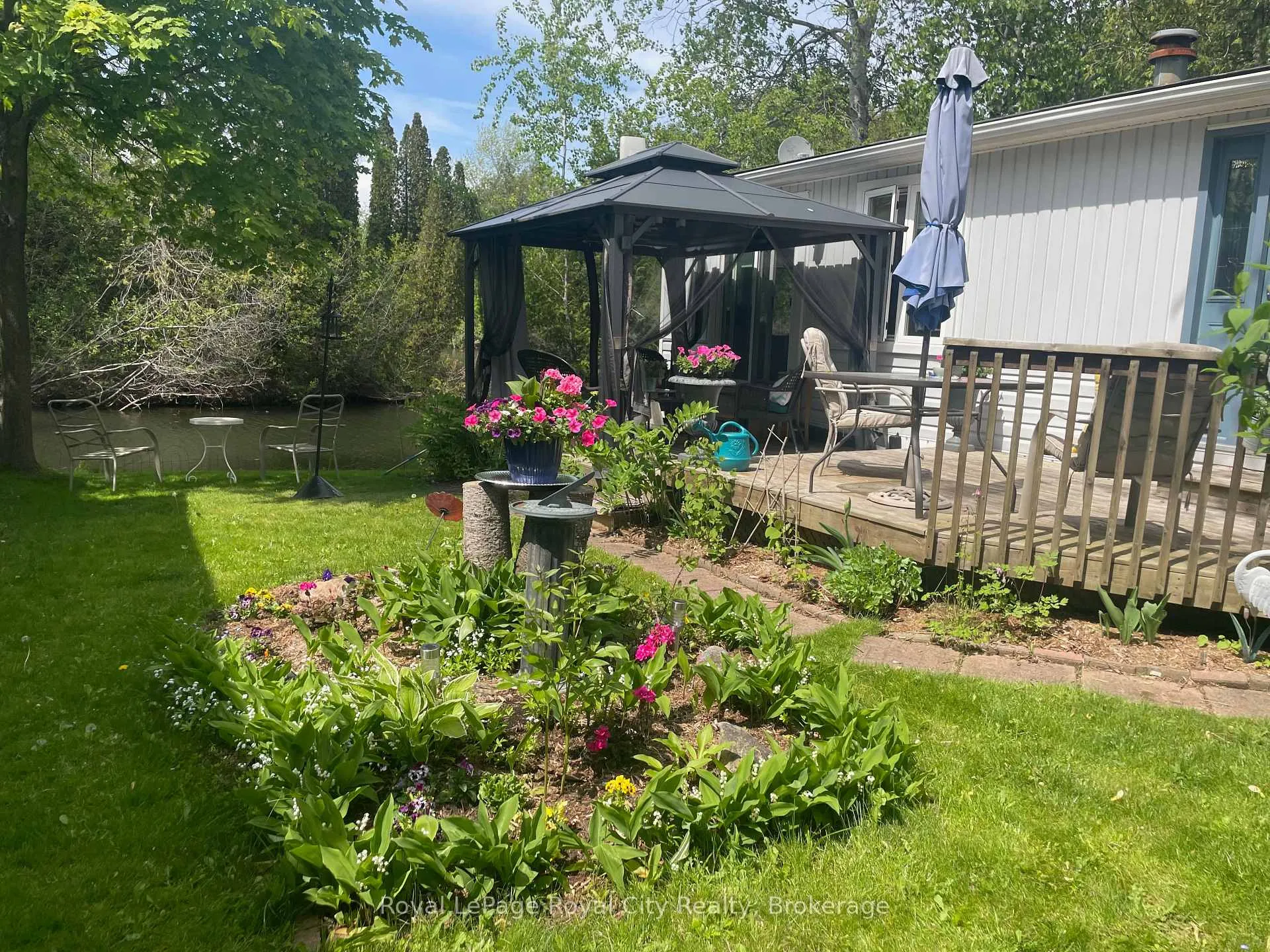 Photo 5 of 12 Bush Lane, Puslinch, Rural Puslinch East — HOMEH
