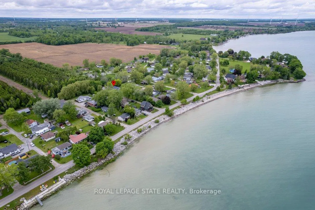 Photo 3 of 22 3rd Street, Haldimand — HOMEH