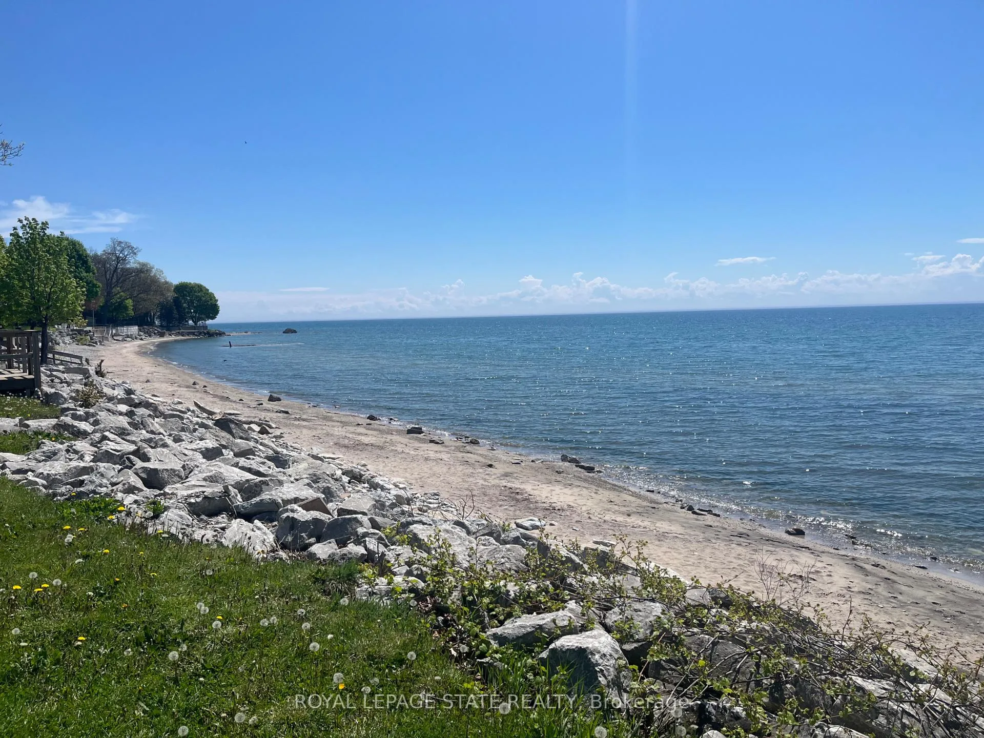 Photo 4 of 22 3rd Street, Haldimand — HOMEH