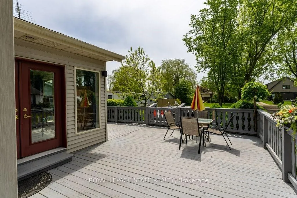 Photo 11 of 22 3rd Street, Haldimand — HOMEH