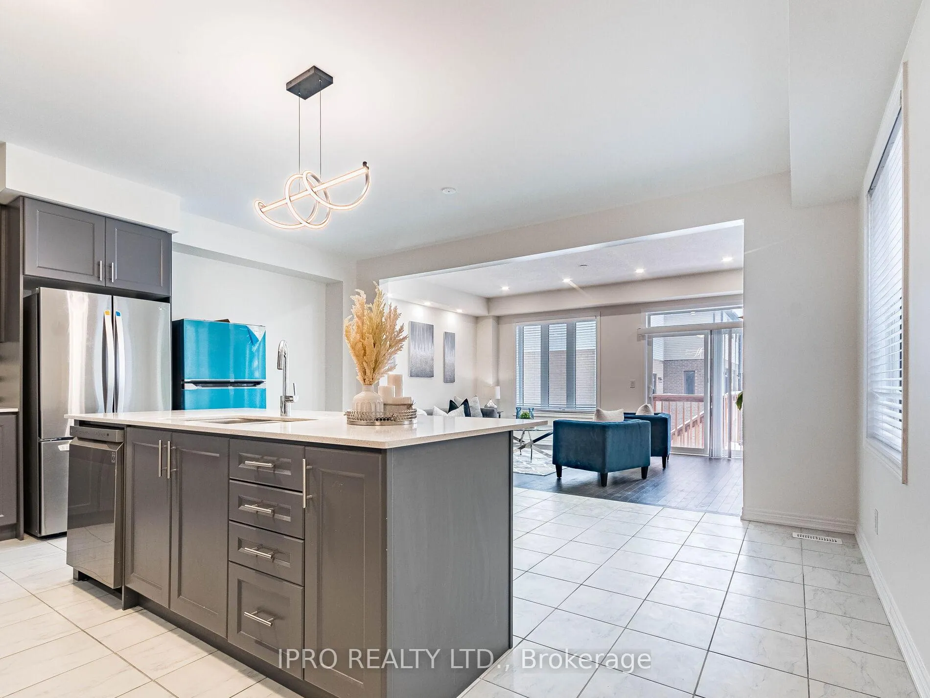 Photo 5 of 85 Broadacre Drive, Kitchener — HOMEH