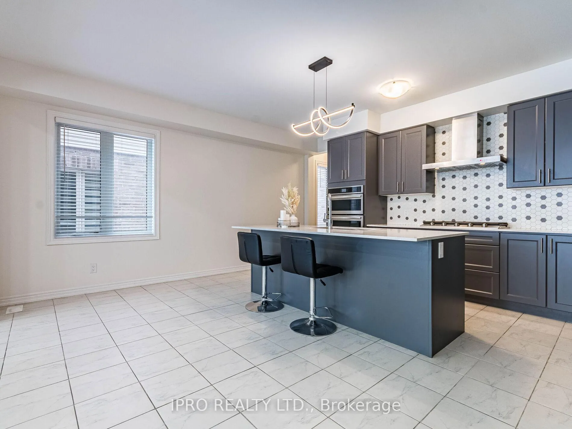 Photo 8 of 85 Broadacre Drive, Kitchener — HOMEH