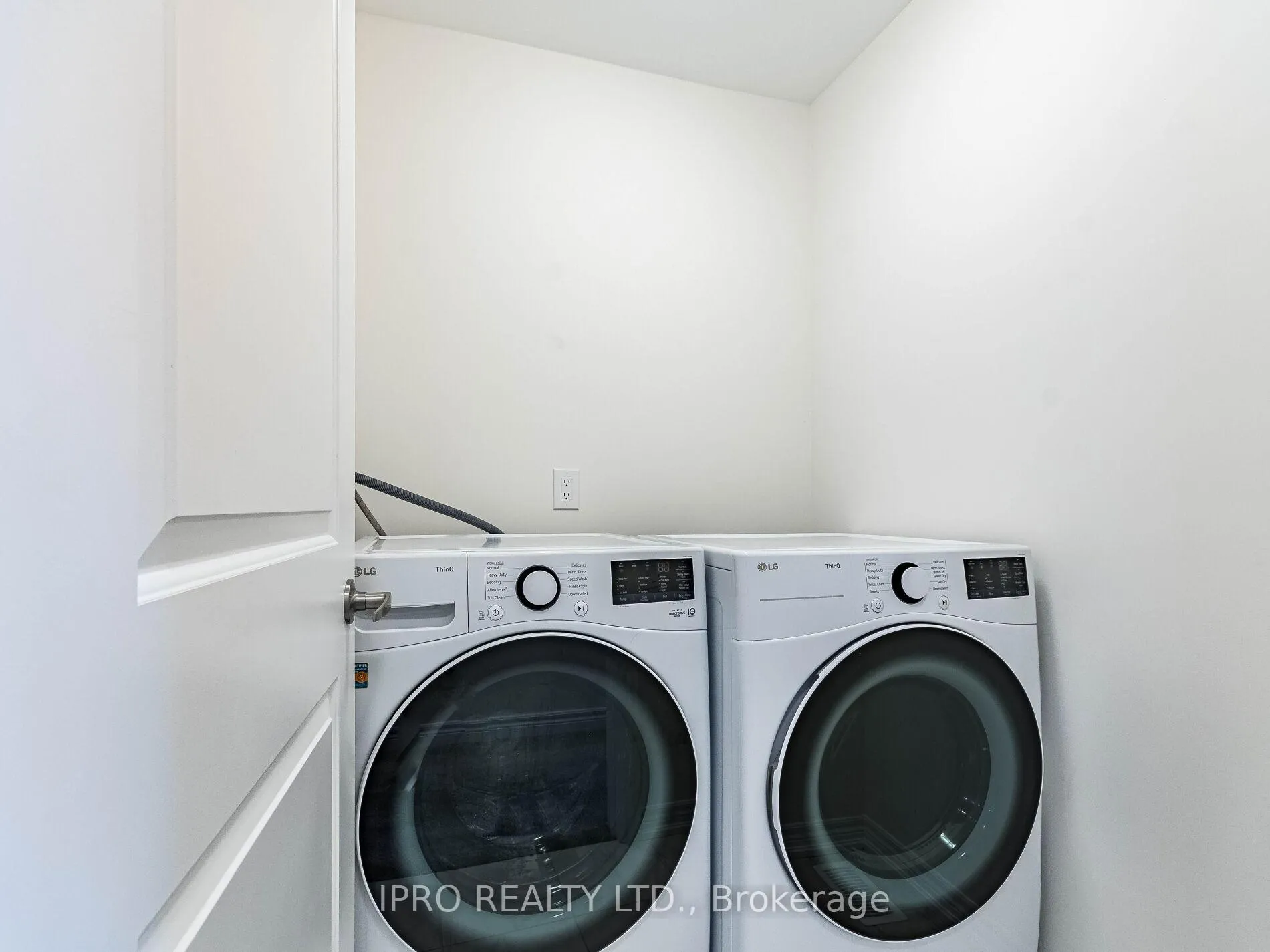 Photo 33 of 85 Broadacre Drive, Kitchener — HOMEH