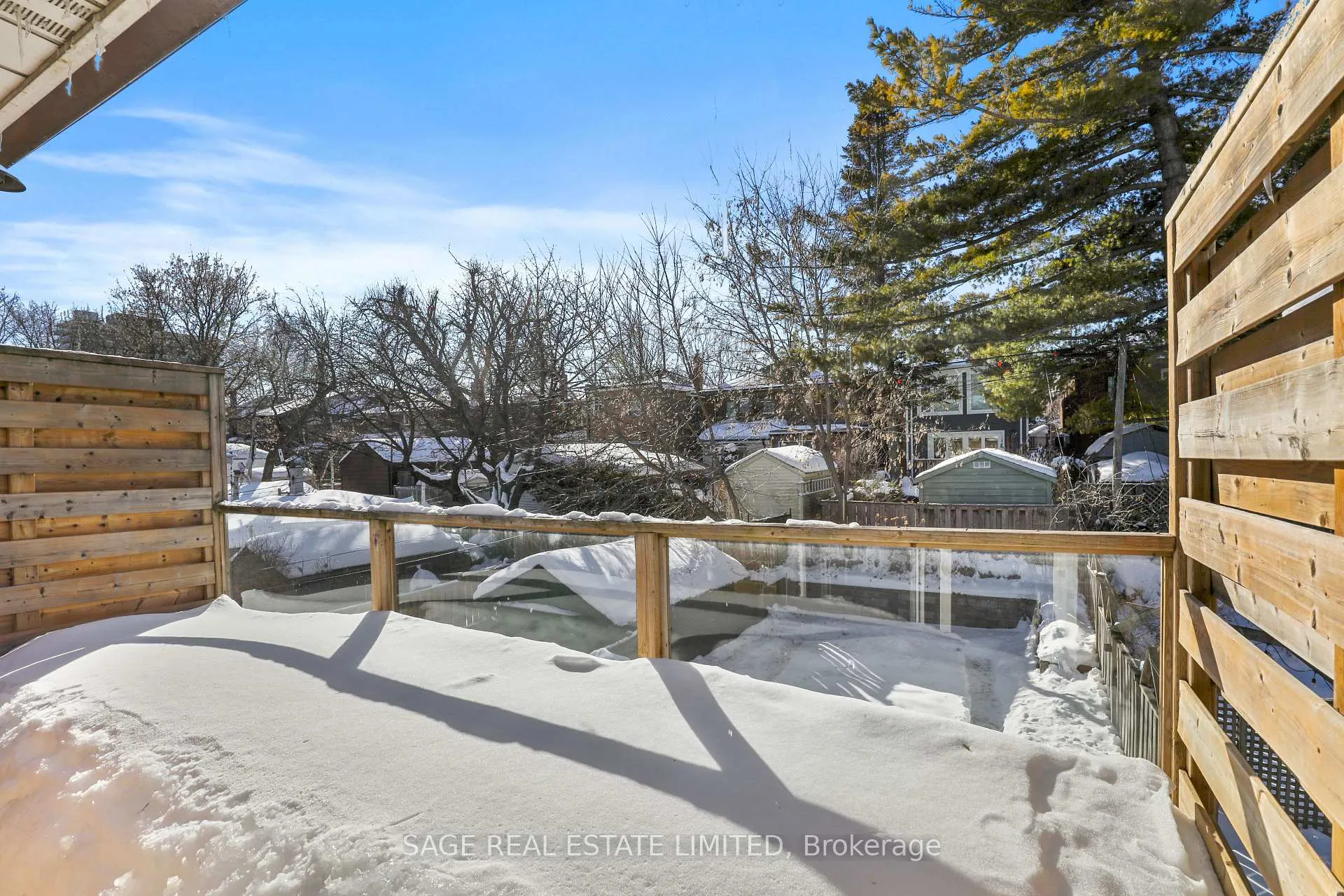 Photo 18 of Unit 2, 26 Roseneath Gardens, Toronto, Oakwood Village — HOMEH